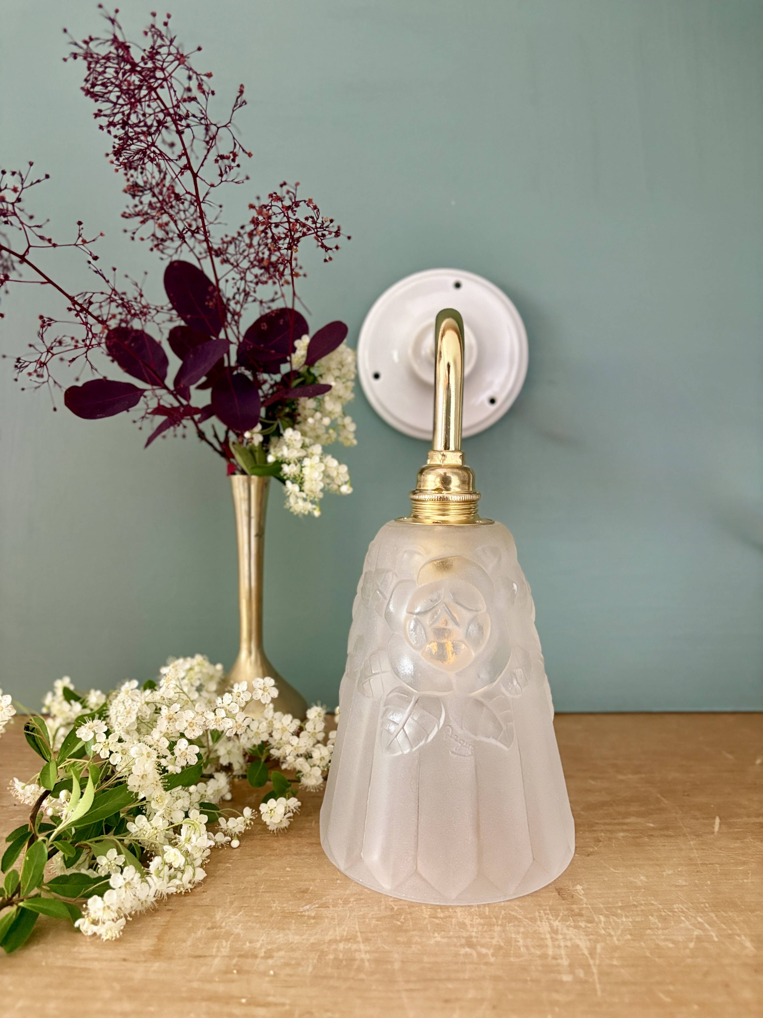 Vintage Art Deco curved tulip wall light - Degué