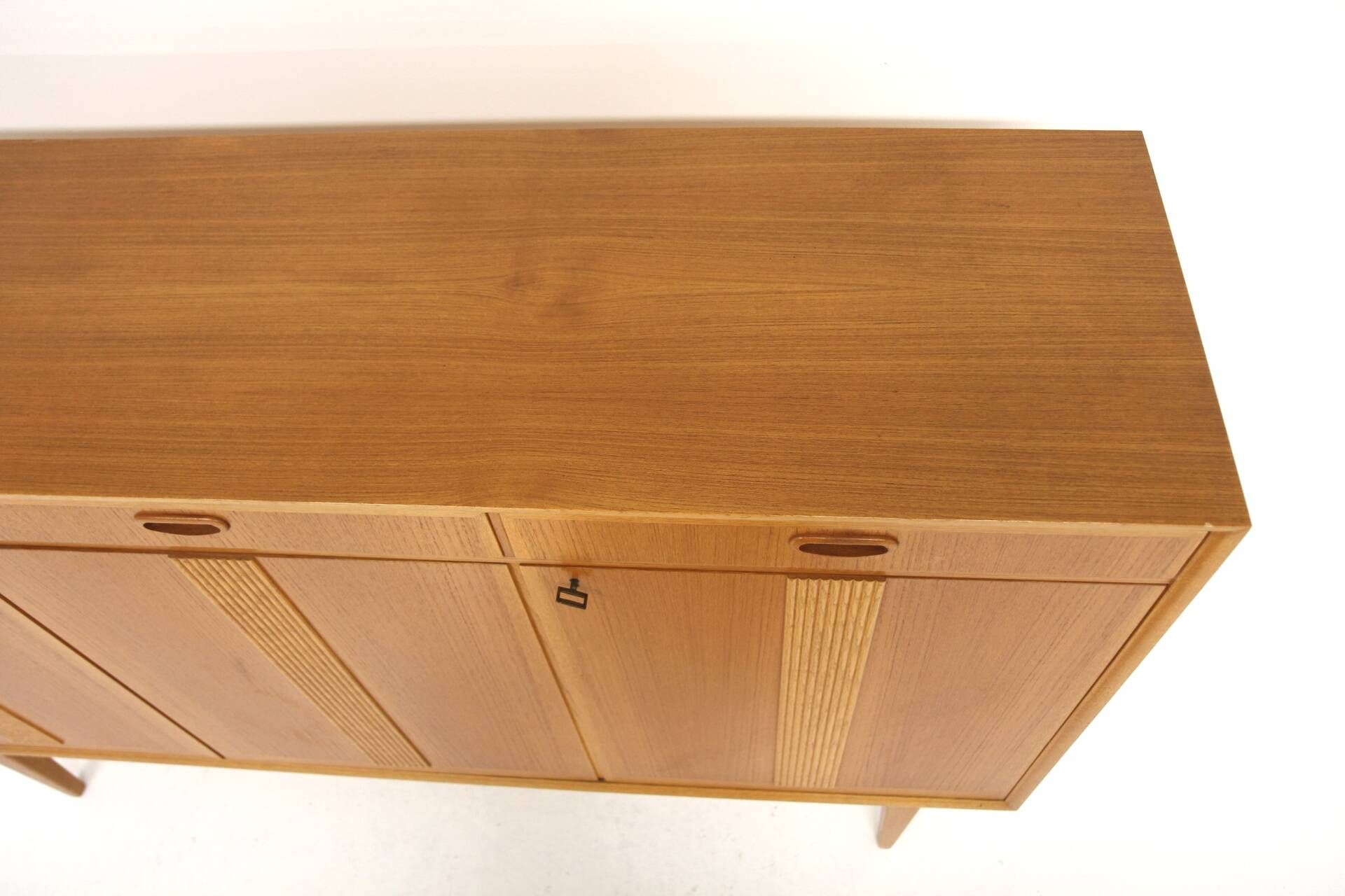 Scandinavian teak and oak sideboard, Möbelfabrik Örnen, Rydaholm, Sweden, 1960