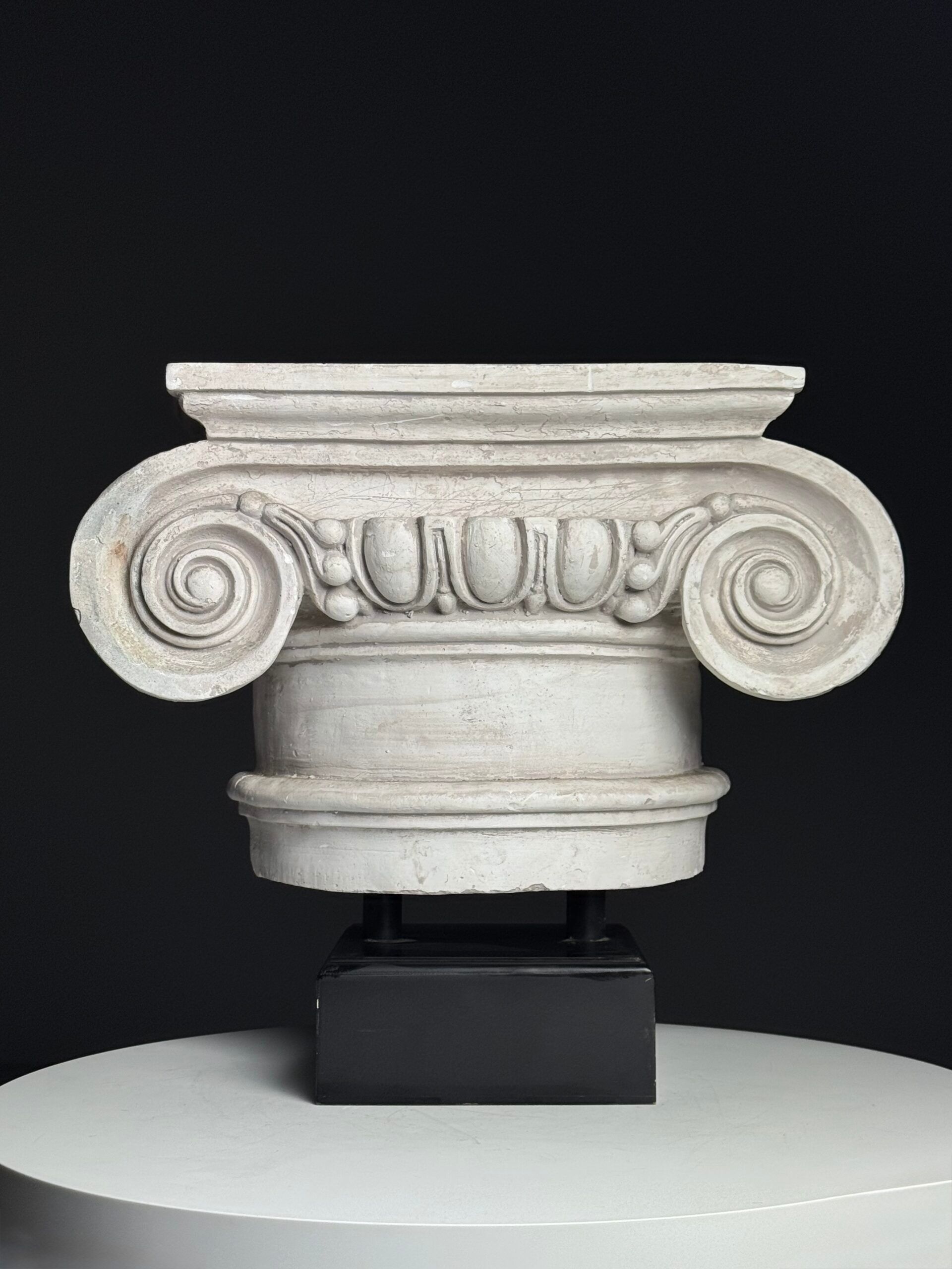 Décor en plâtre de capitaux architecture classique