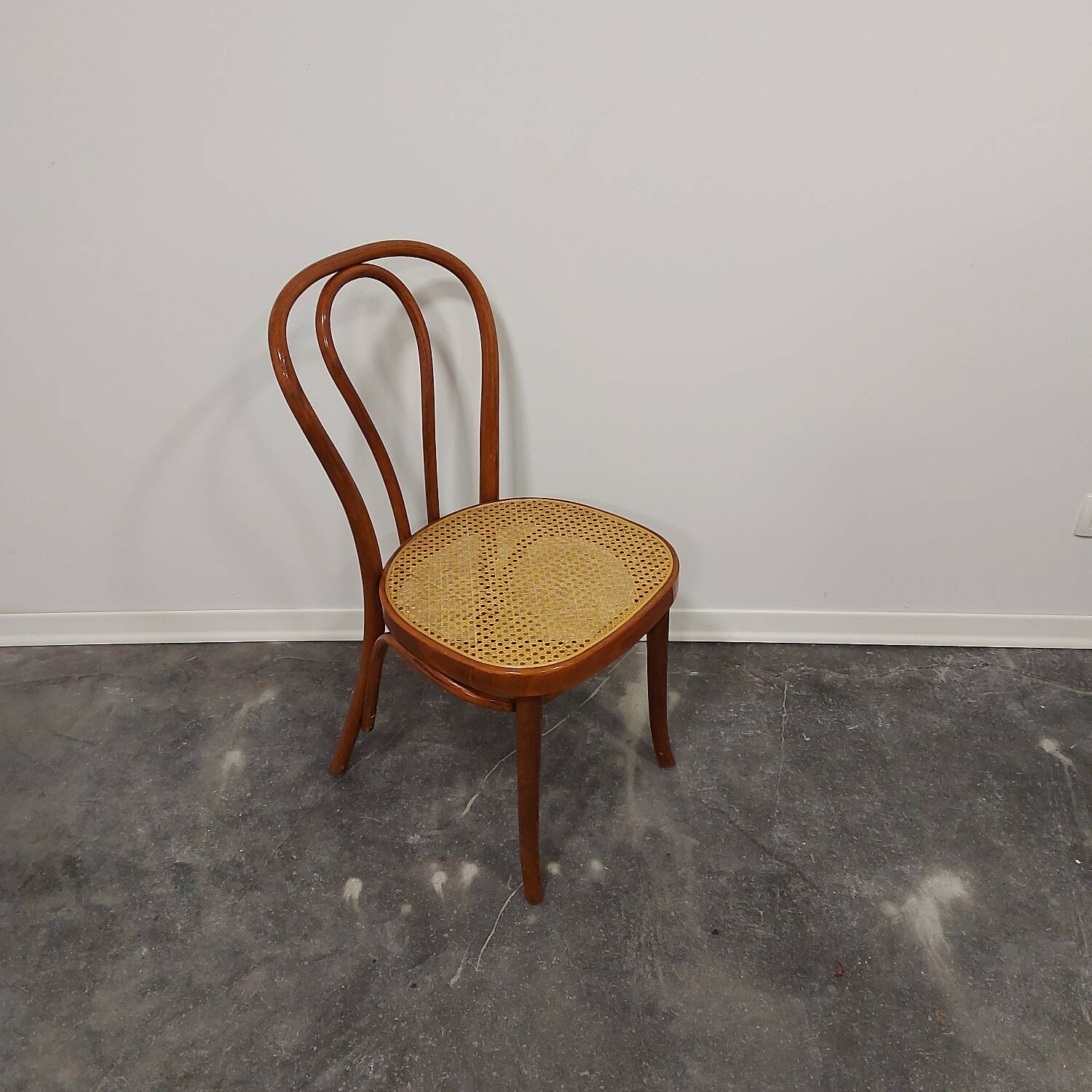 Chaise N.18 en bois courbé années 1980