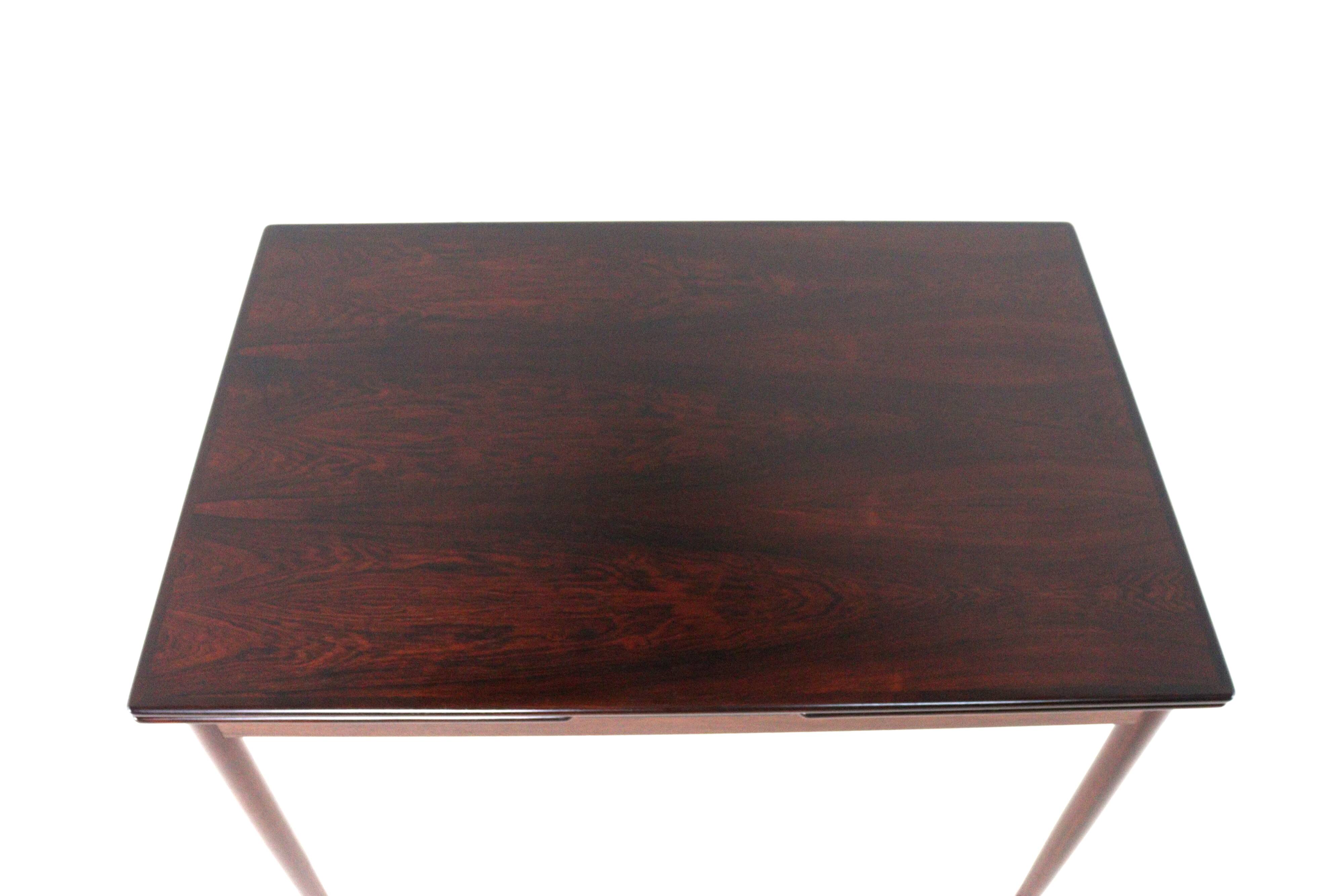 Table à manger extensible en bois de rose 'Stenstrup' - style mid-century moderne