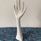 Grande main baguier blanche