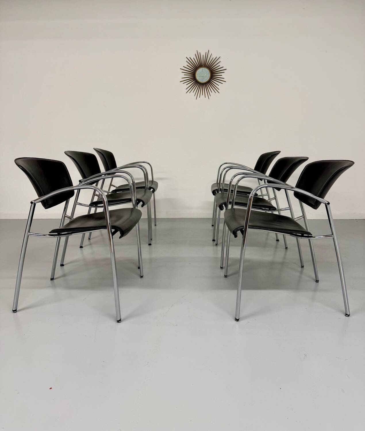6 black leather and chrome metal chairs Brayton International vintage sa