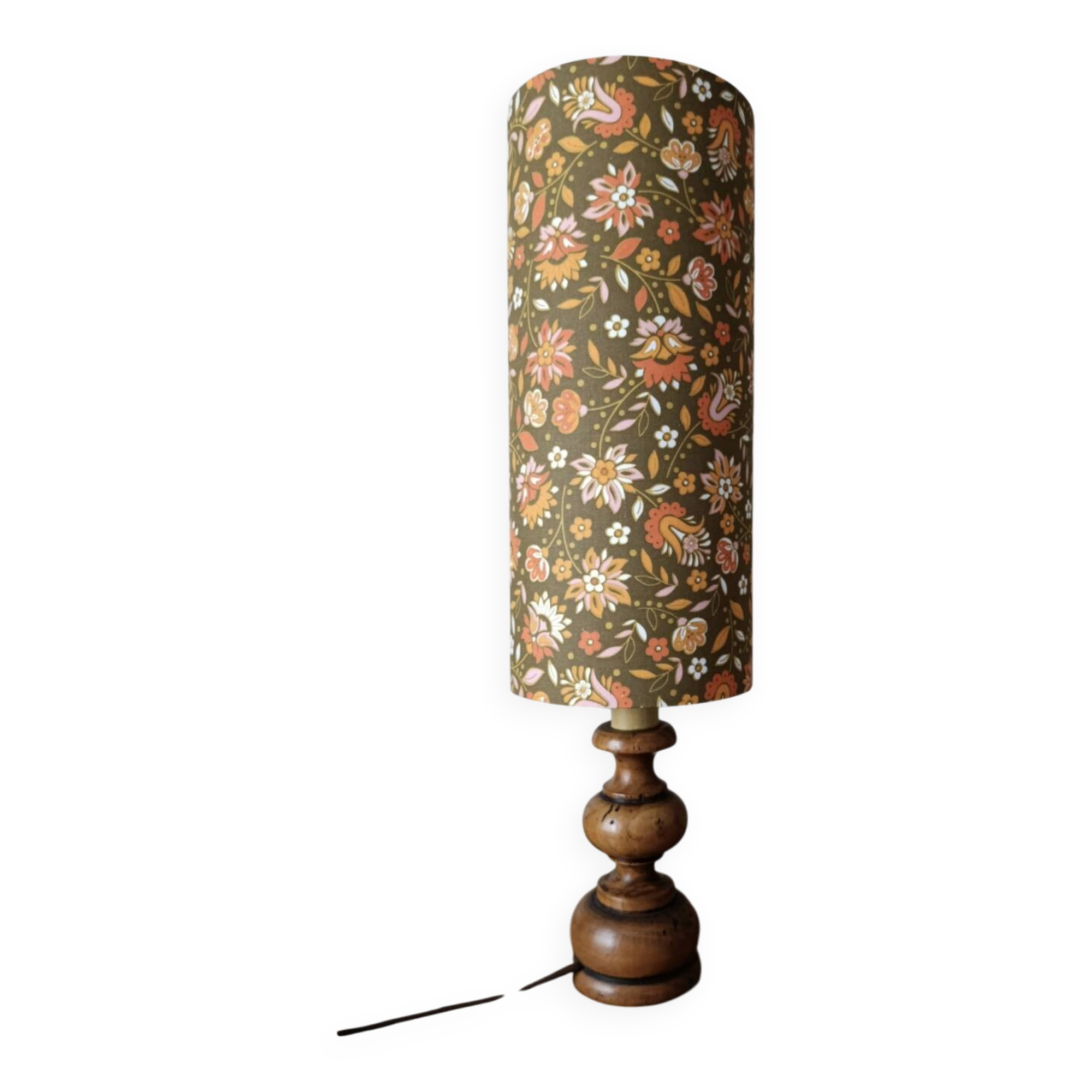 Vintage wooden table lamp with seventies flower tube shade