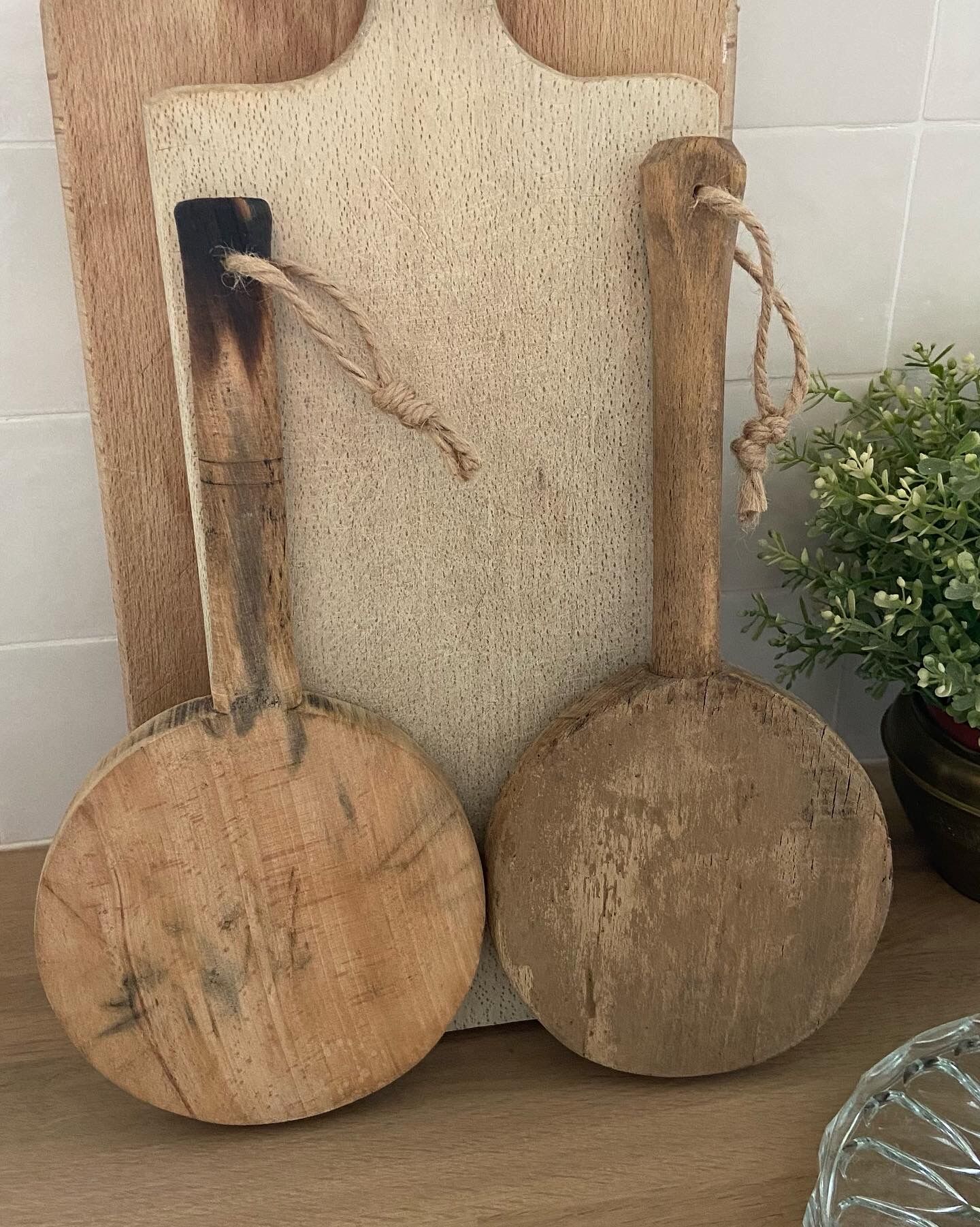 Christmas Pop-up 2022 - Vintage Cutting Board / Washerwoman Beater