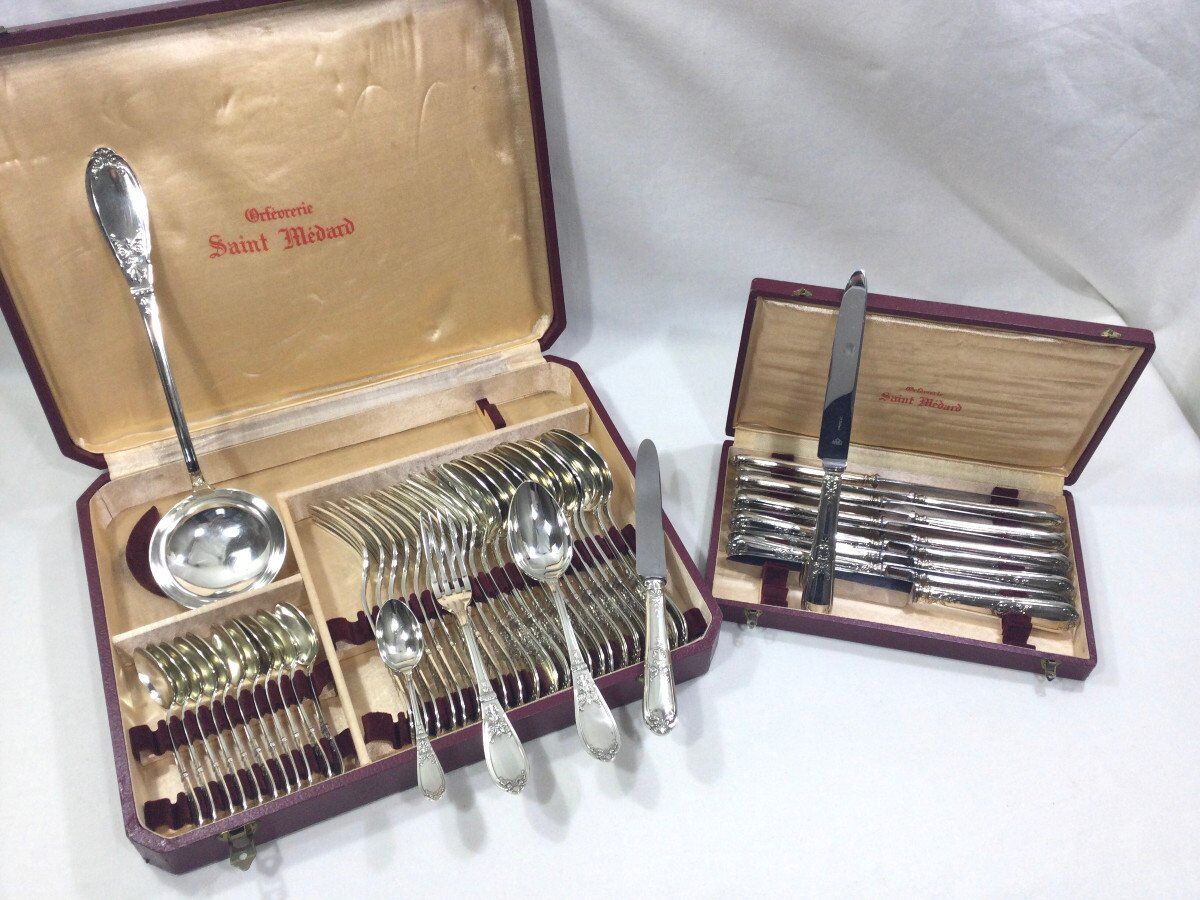 Saint Medard - Housewife Empire