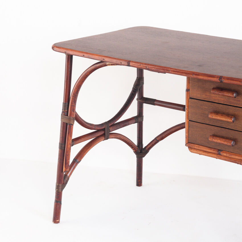 Bureau vintage en rotin et bois à tiroirs France années 1960