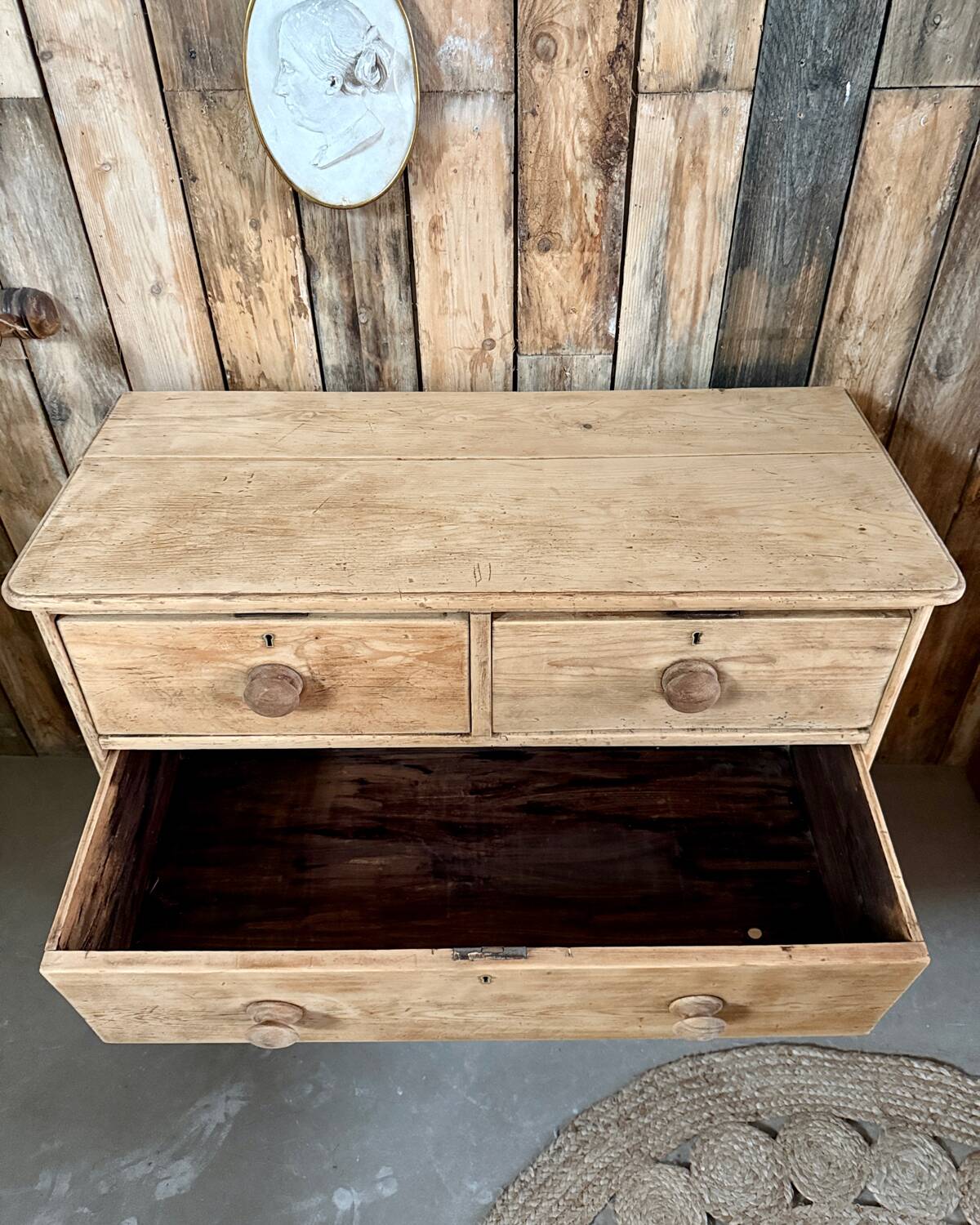 Antique English chest of drawers (renovated)