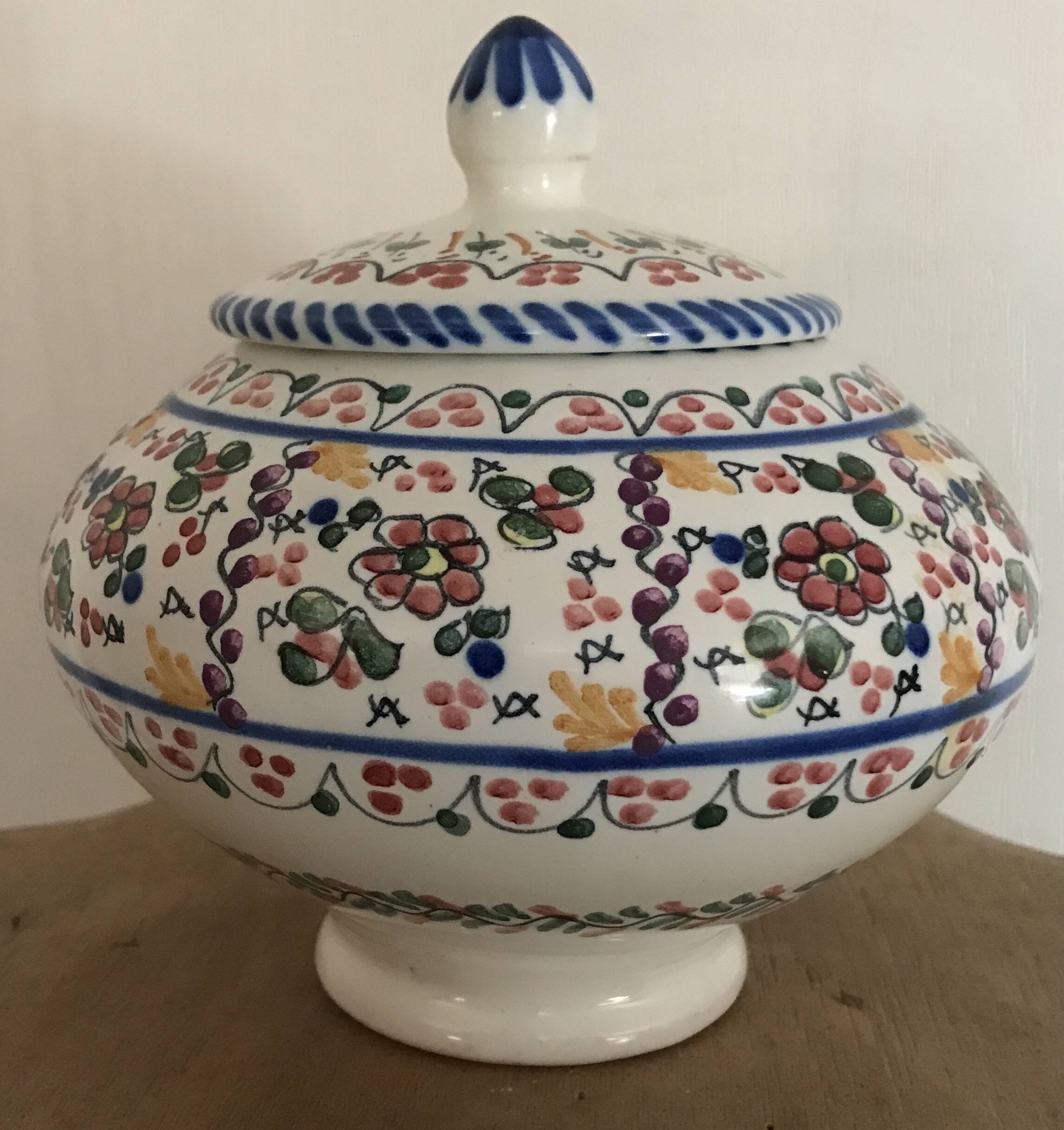 Jar, candy dish in enamelled ceramic with hand-painted decoration by p.arzobispo