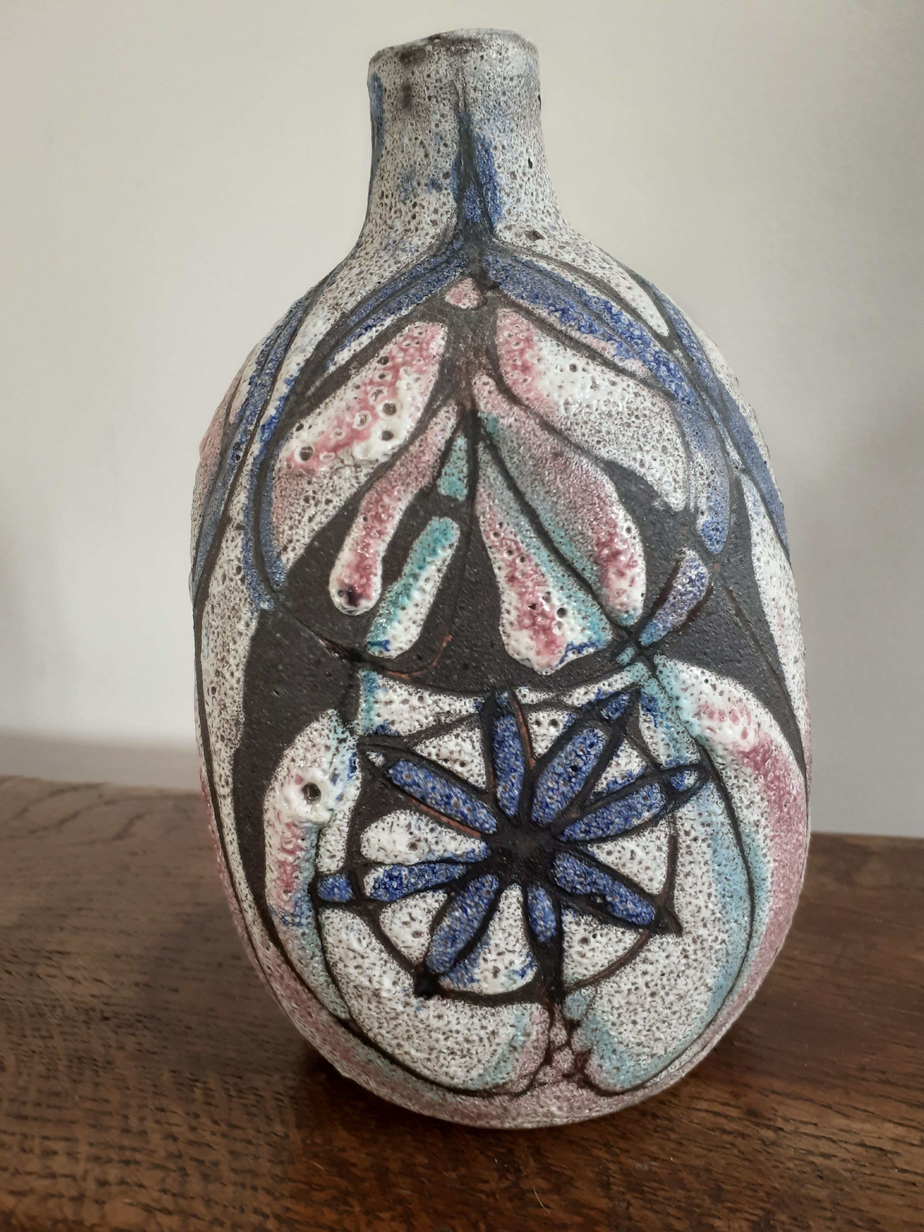 Ceramic vase fat lava