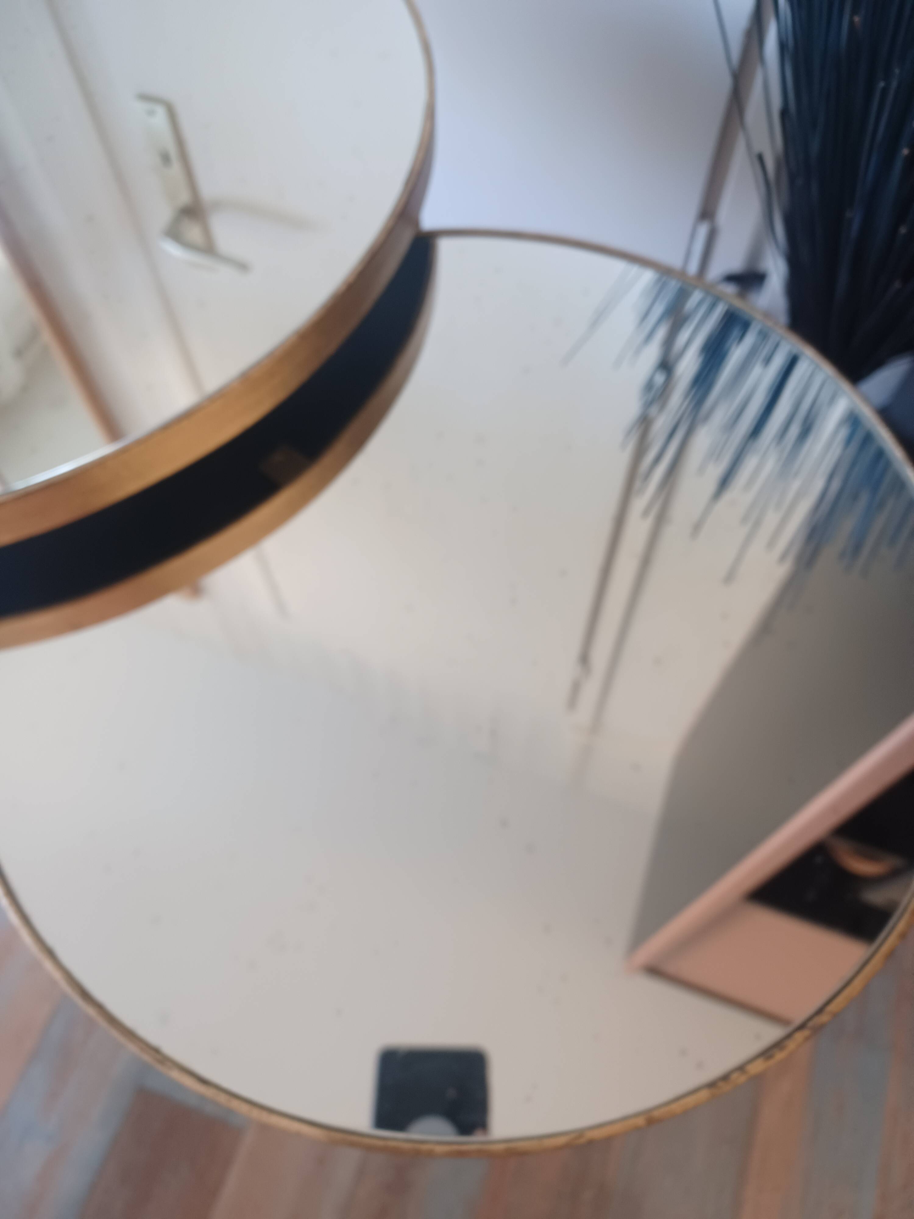Nest of tables mirror design
