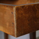 Table d'appoint campagnarde en noyer ancienne