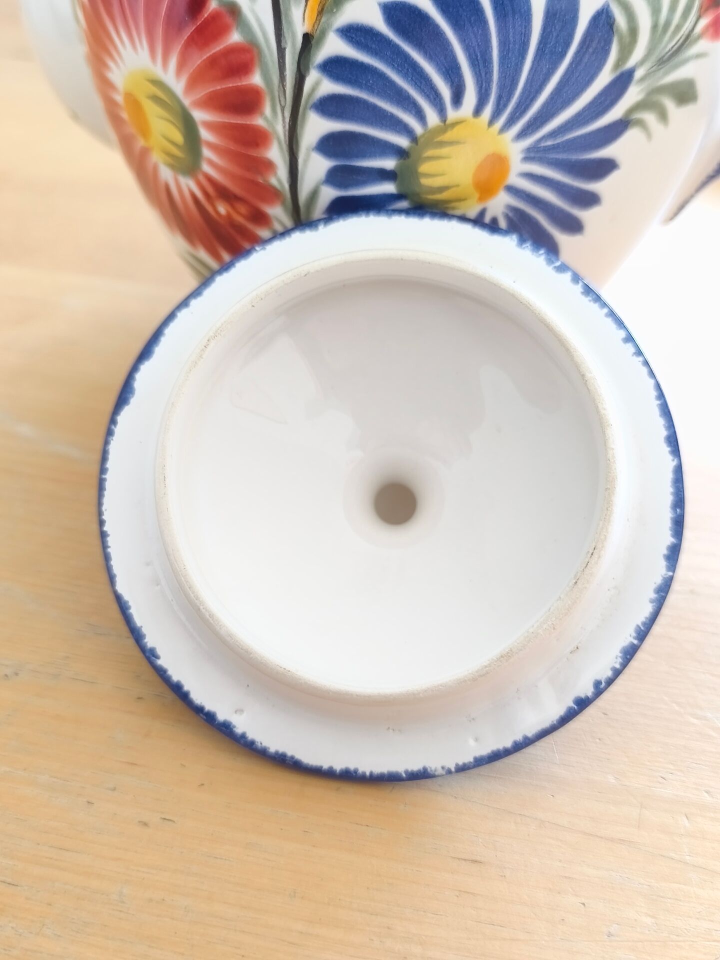 Teapot or coffee pot Henriot Quimper