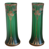 Paire de grands vases Art Nouveau en verre peint émaillé décor trèfles
