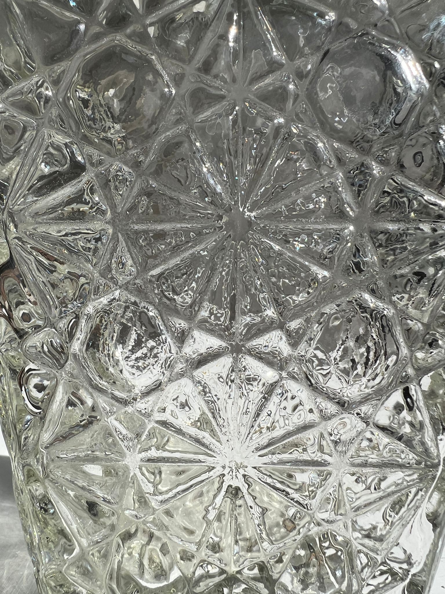 Vintage whisky decanter geometric star patterns H:25cm