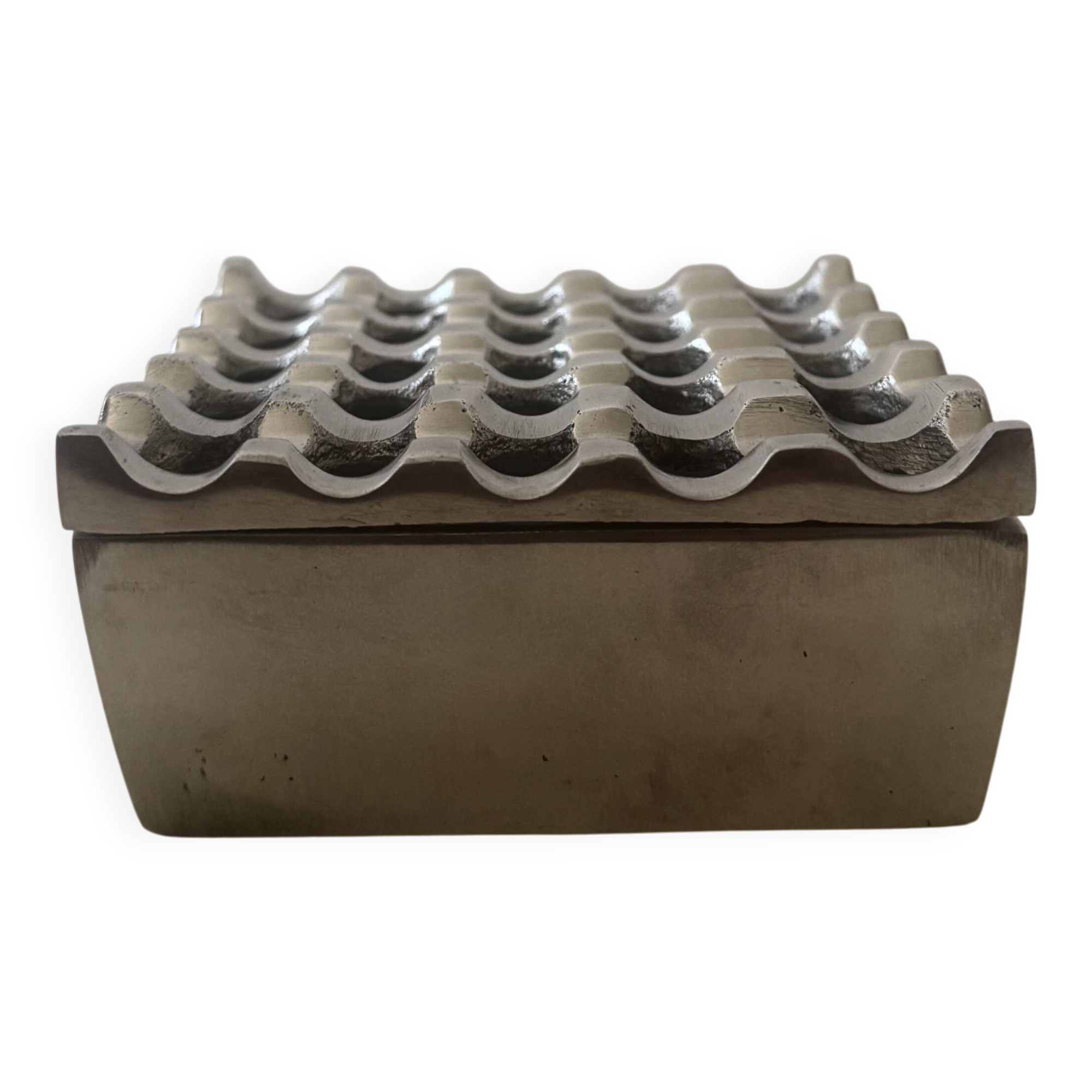 Chrome metal ashtray in the style of Ultima 15, 1970.