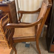 Fauteuil de barbier style Louis Philippe en hêtre assise et dossier en cannage