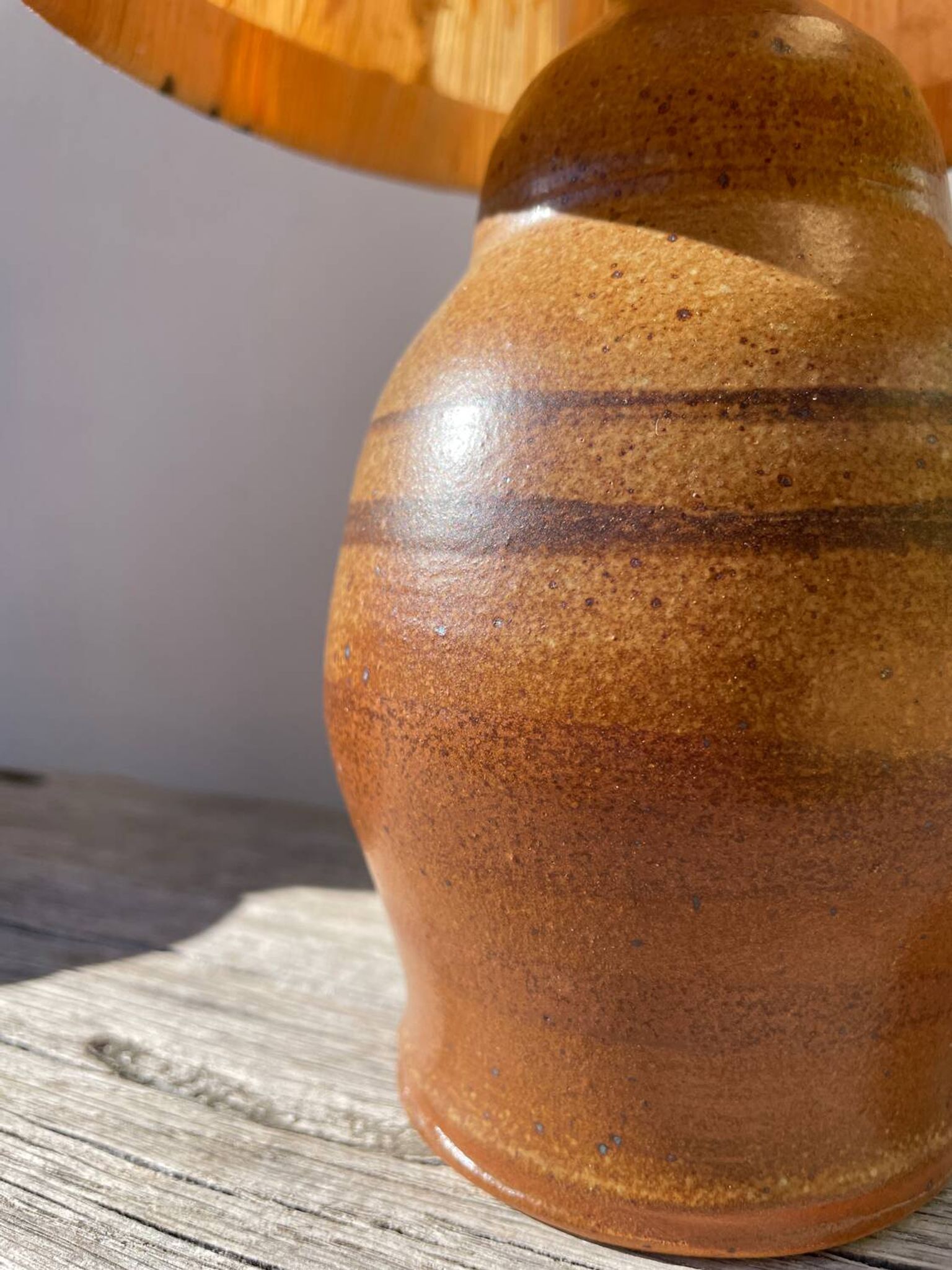 Lampe en céramique marron 1970 et abat jour feuillage