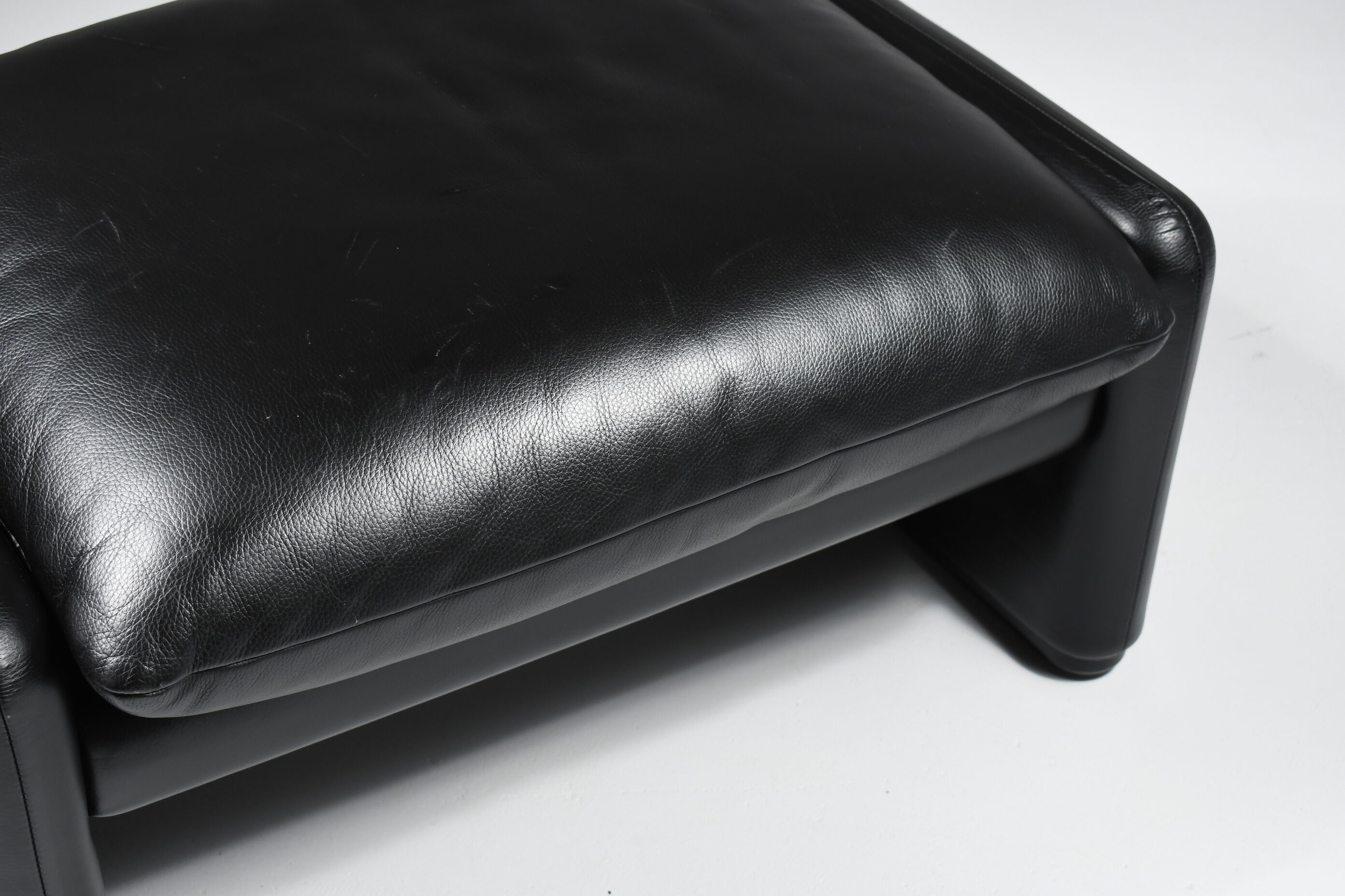 Vintage Maralunga footrest by Vico Magistretti for Cassina 1973