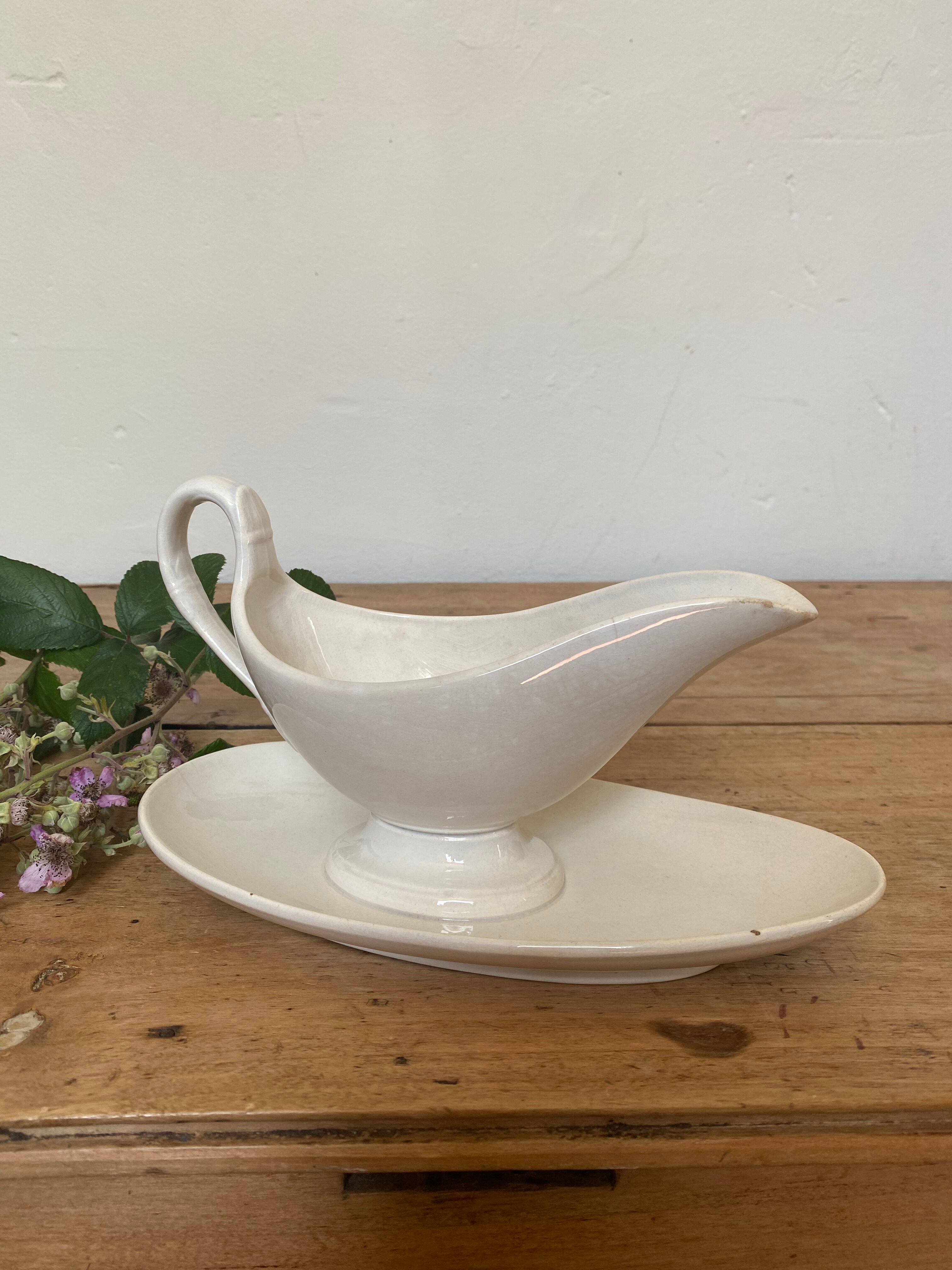 Creil and Montereau porcelain sauce boat