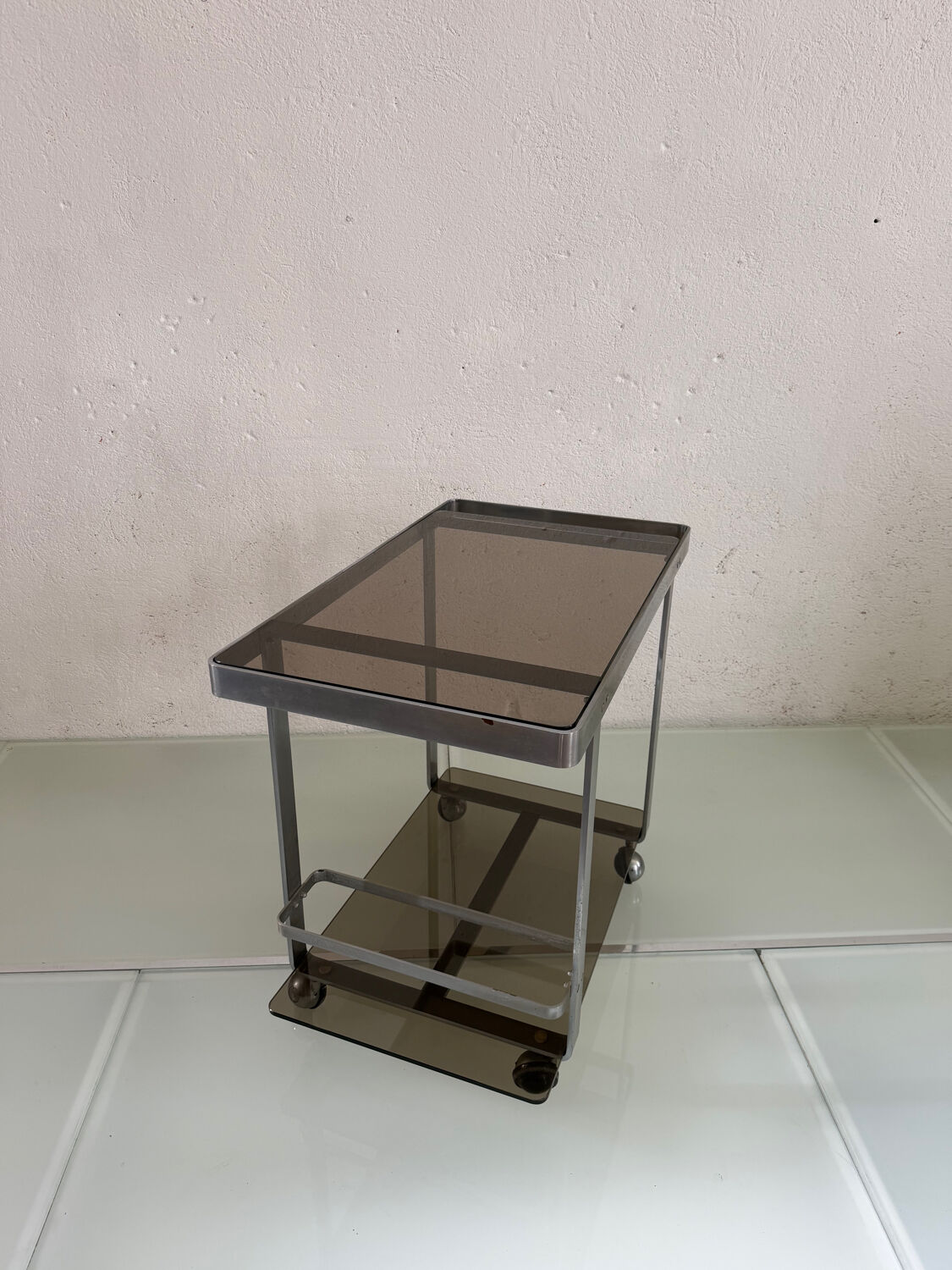 Metal dessert table