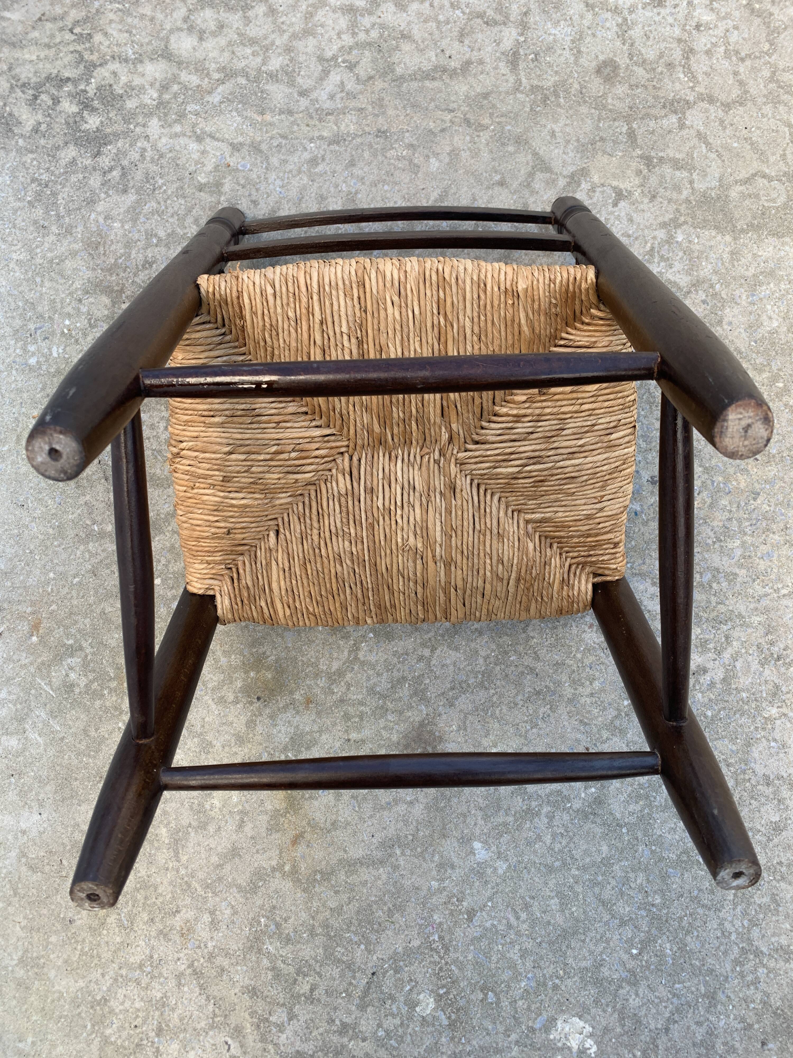 Fauteuil en bois et paille pour enfant