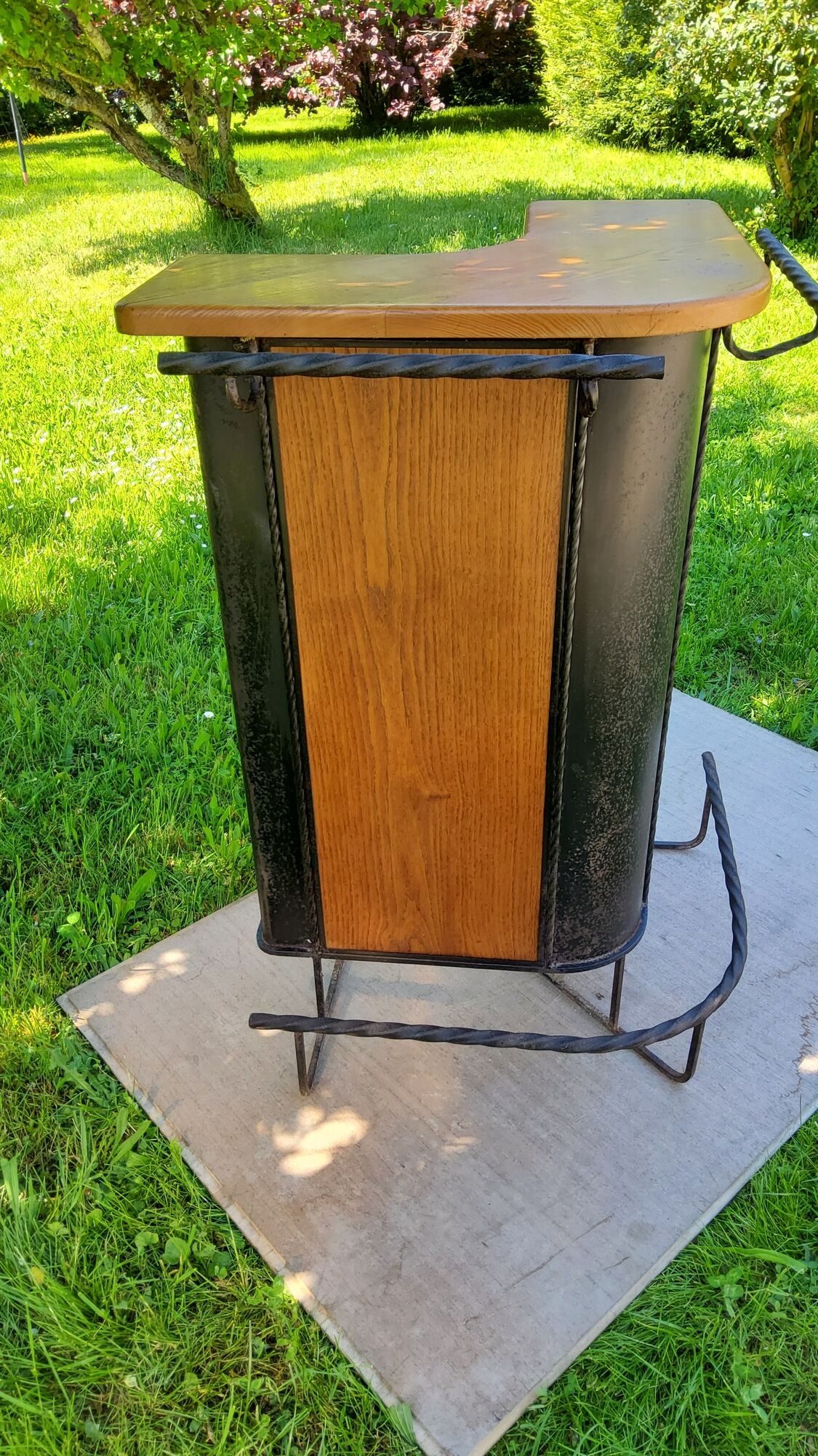 Bar from the 50s/60s in solid blond oak and black metal