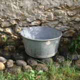 Bucket, zinc basin