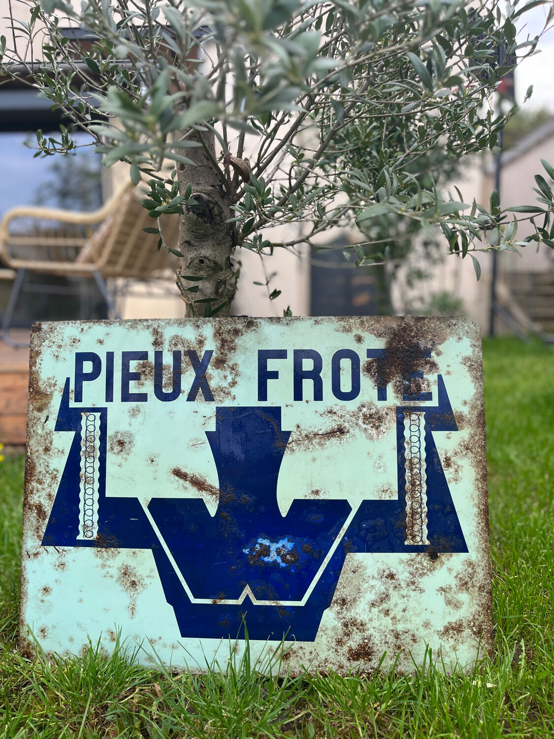 Enamelled advertising plate Frote Piles