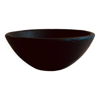 Black ceramic salad bowl