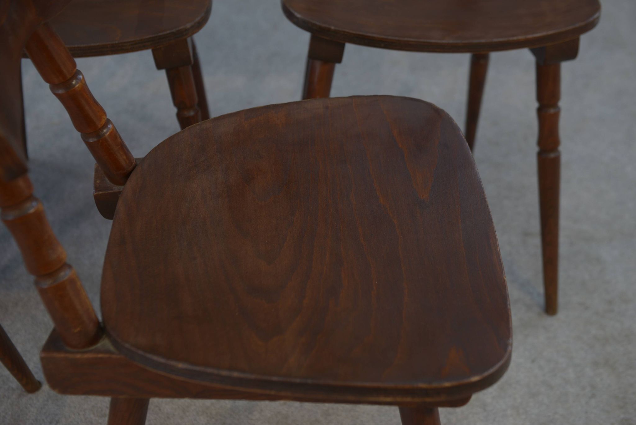 Set of 7 oak and beech plywood chairs