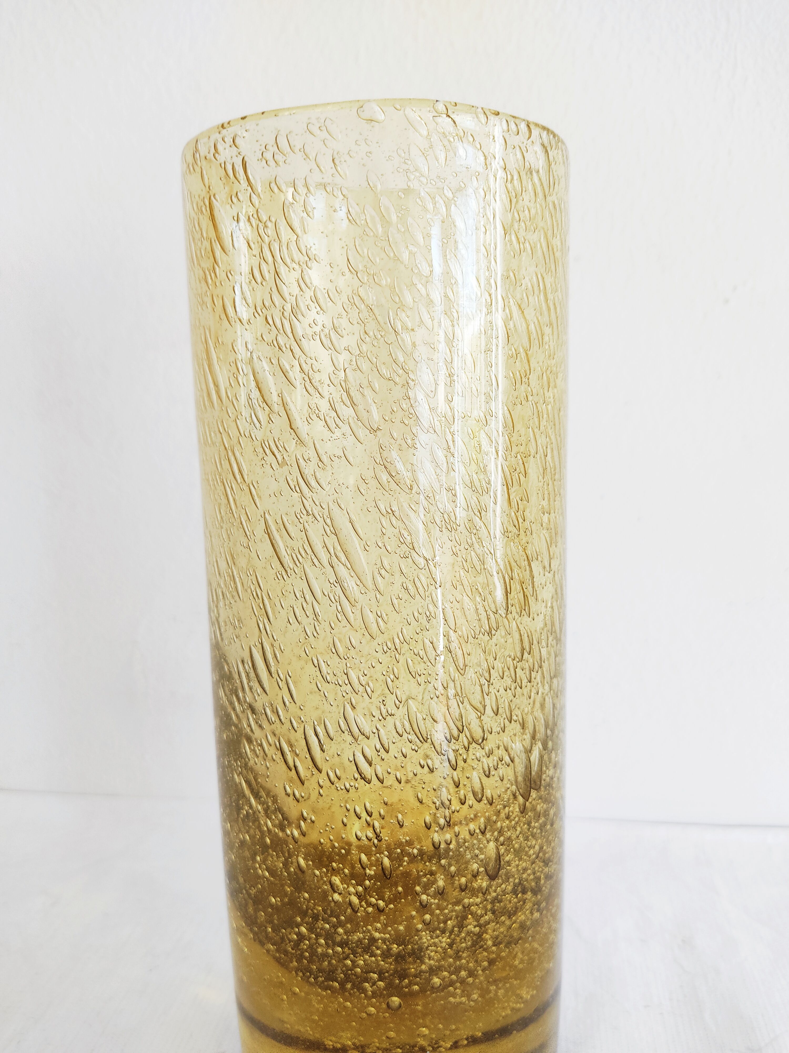 Bubbled glass vase