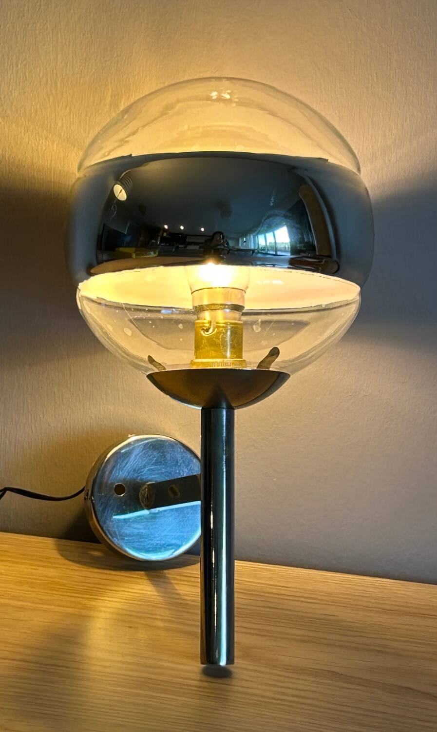 Vintage ball wall lamp