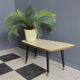 Table d'appoint basse en formica jaune années 1960