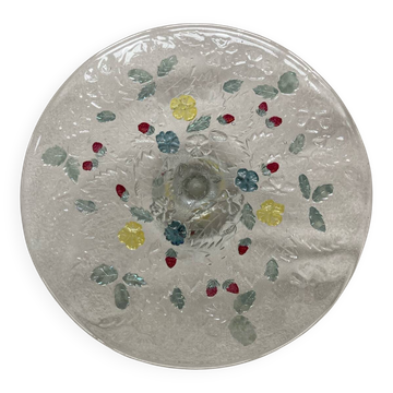 Cake stand with strawberry decoration
