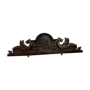 fronton d’armoire en