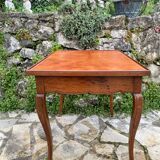 Small desk table called “Cabaret” top in walnut, Louis XV period