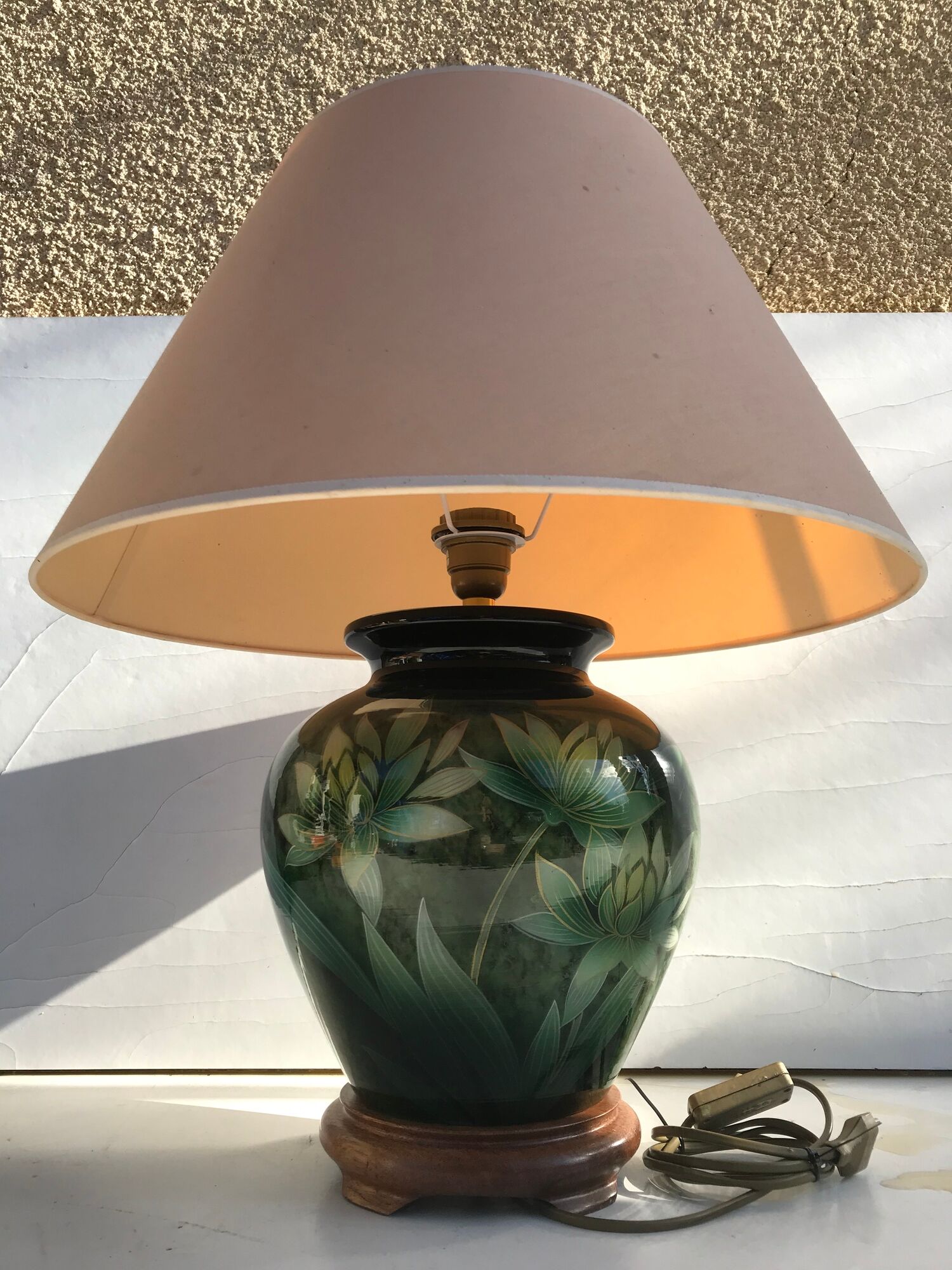 Ancient painted pottery Drimmer + wood + shade vintage pedestal vase lamp