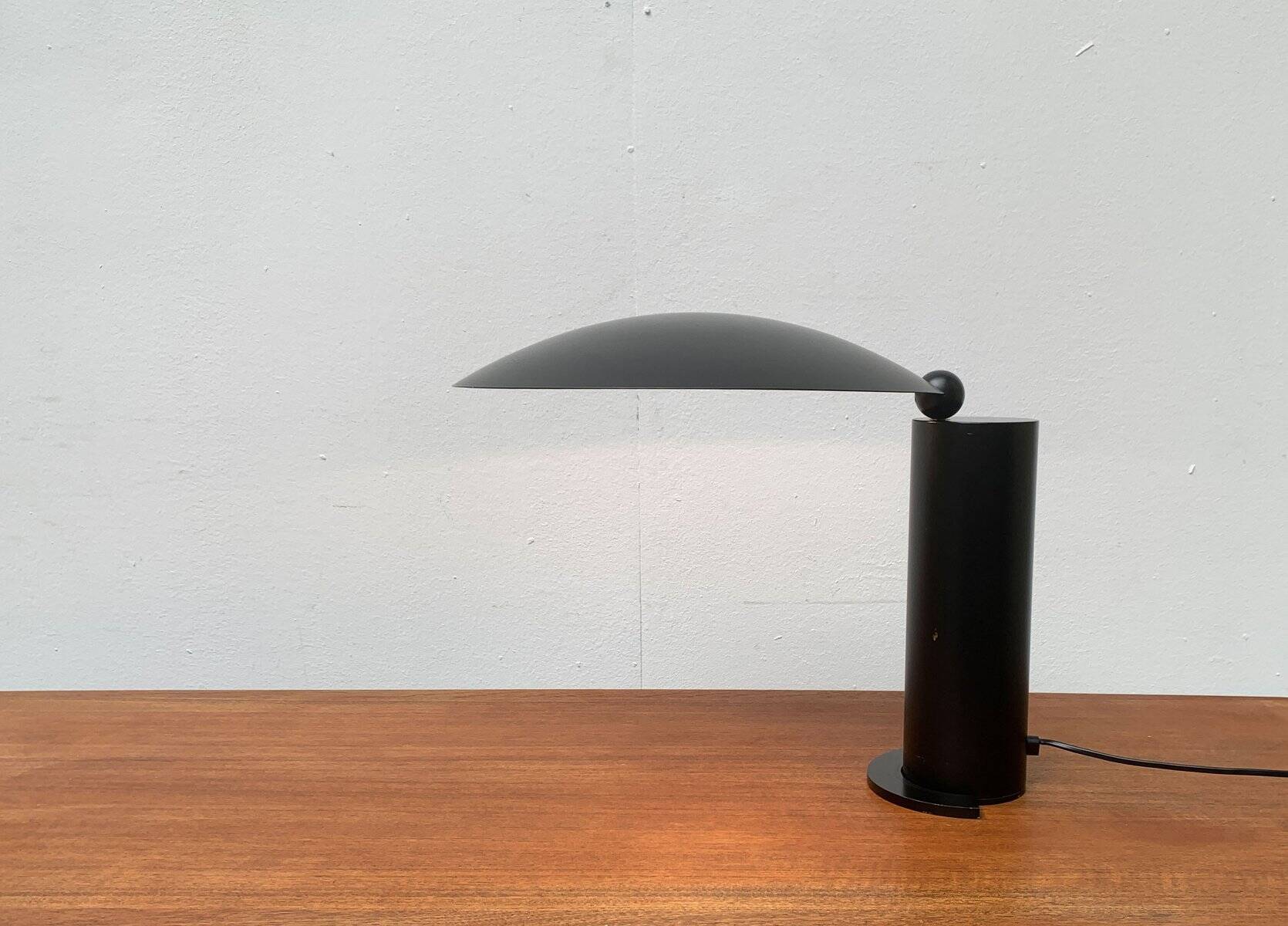 Postmodern Italian table lamp Washington by Jean Michel Wilmotte for Lumen Center Italia, 1980s.