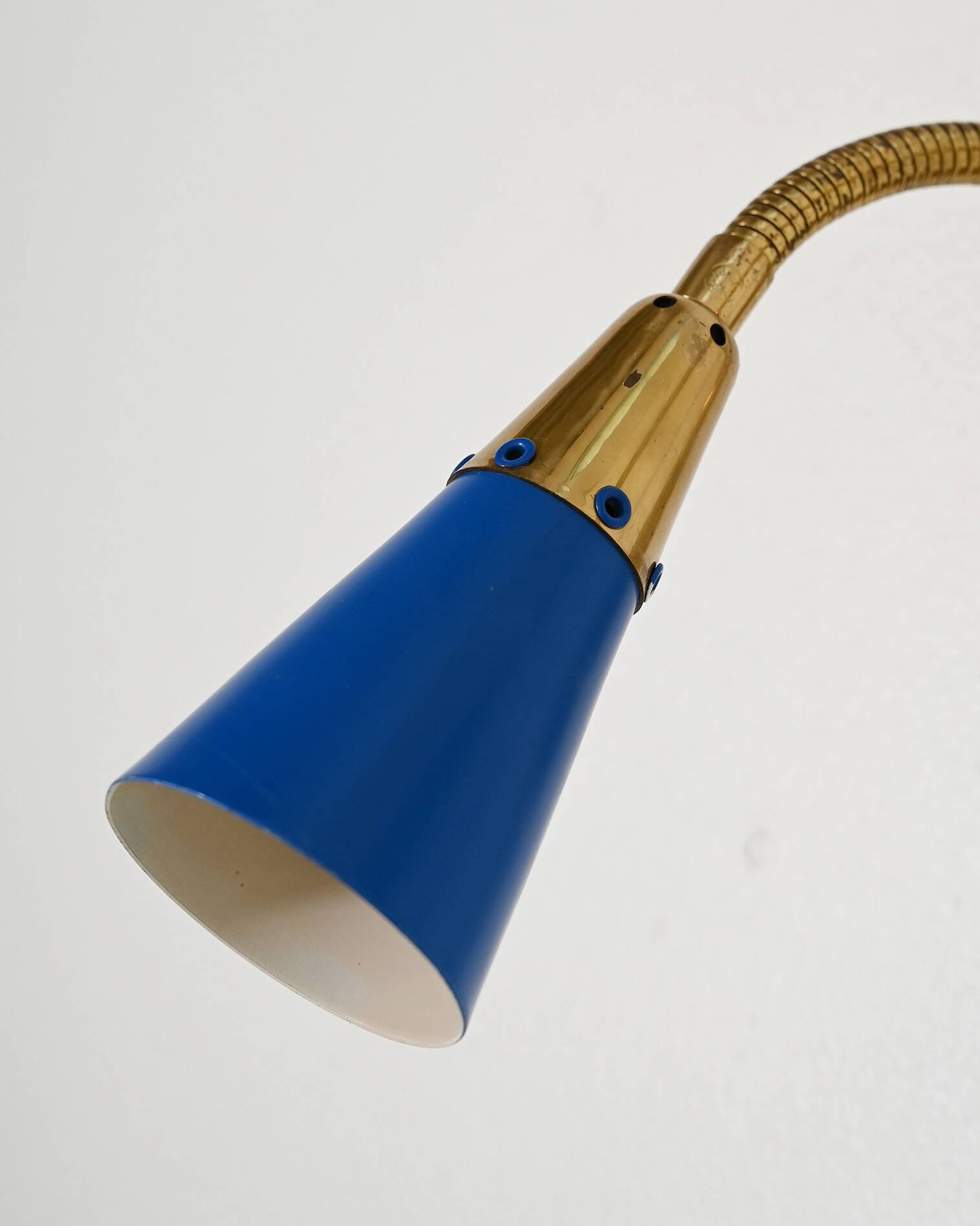 Adjustable brass and lacquered metal wall lamp, Scandinavia, 1960s