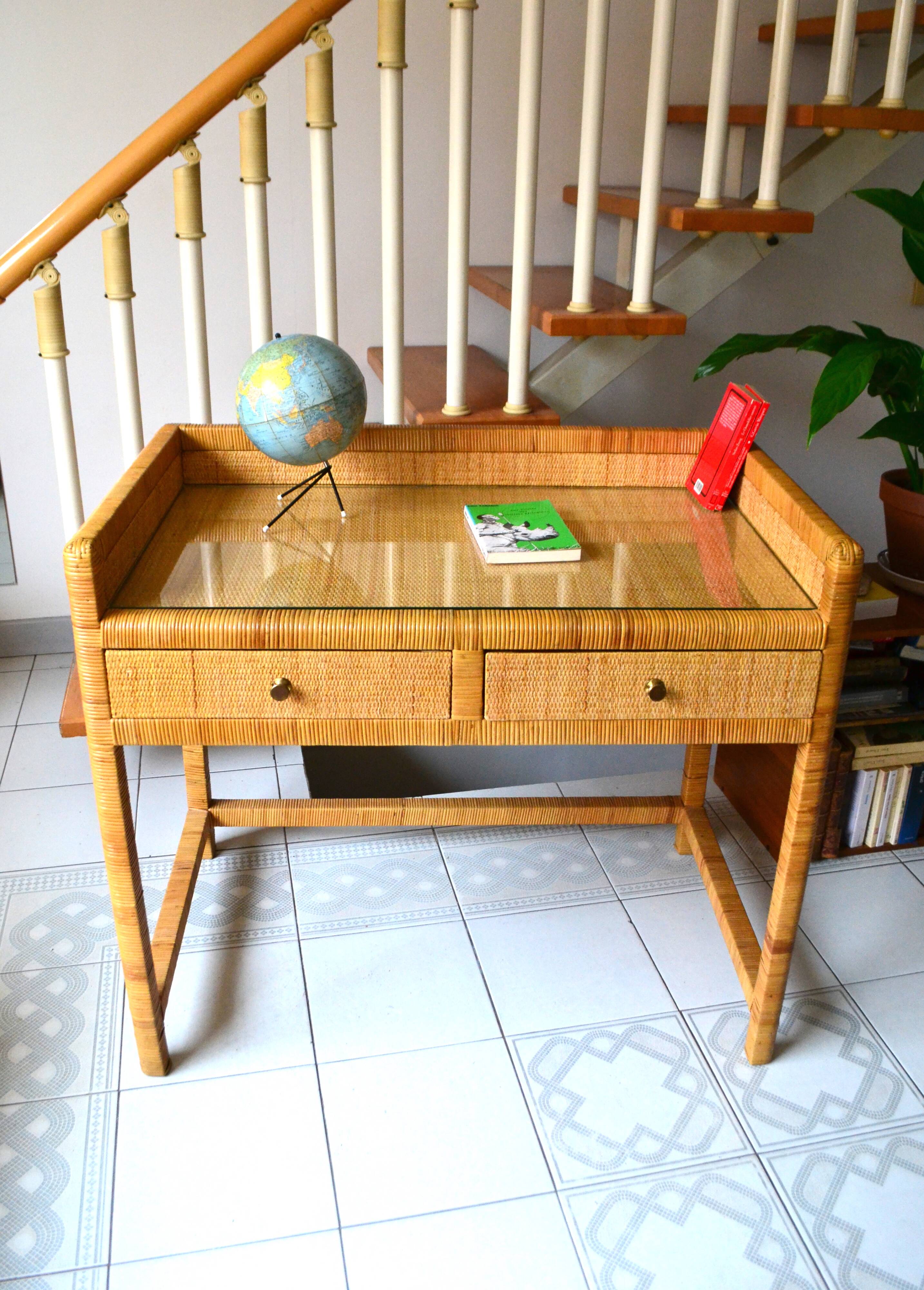 Rattan and wood desk from the 60s/70s.