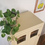 Armoire parisienne vitrée
