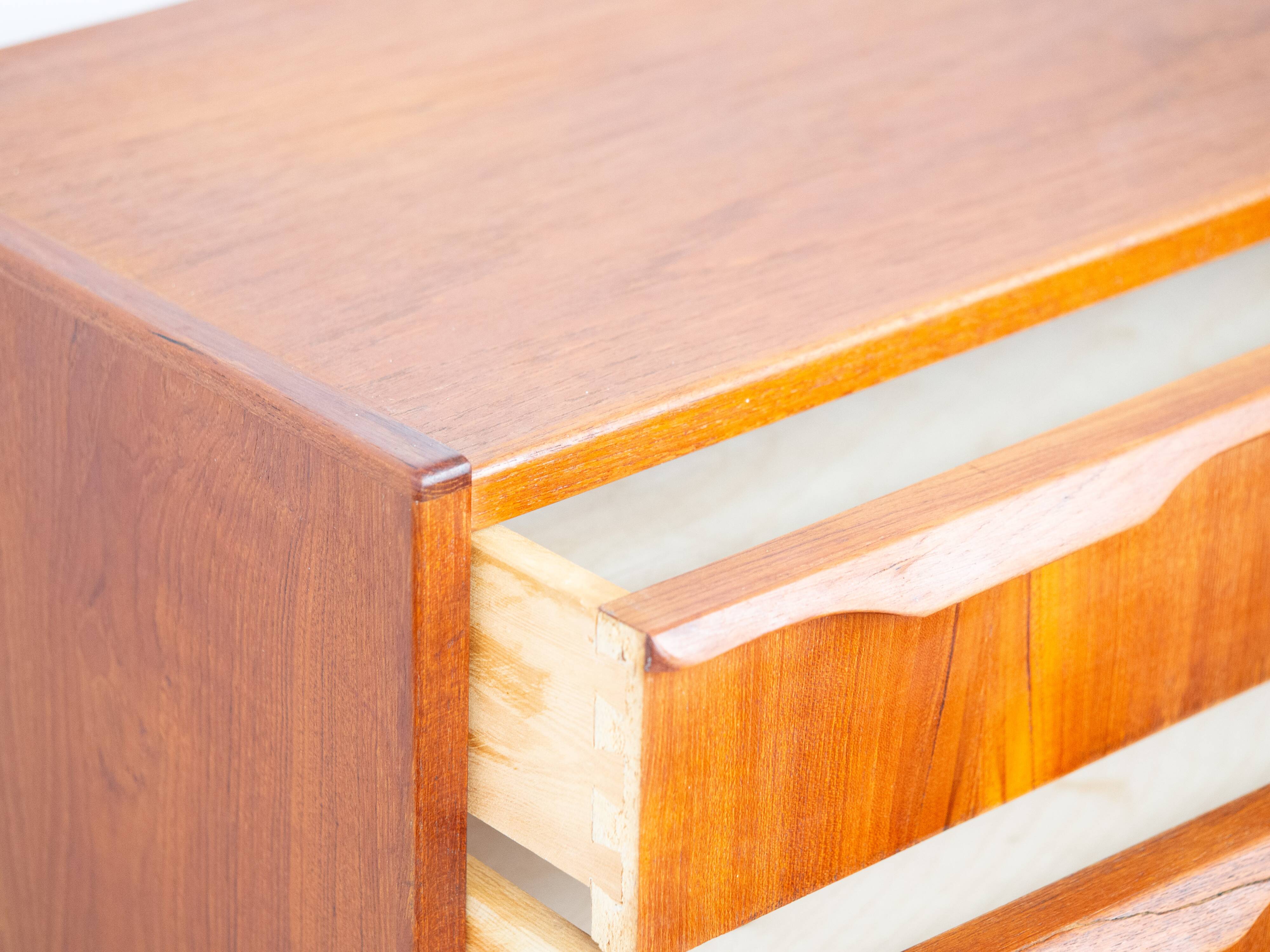 Table de chevet danoise en teck, années 1960