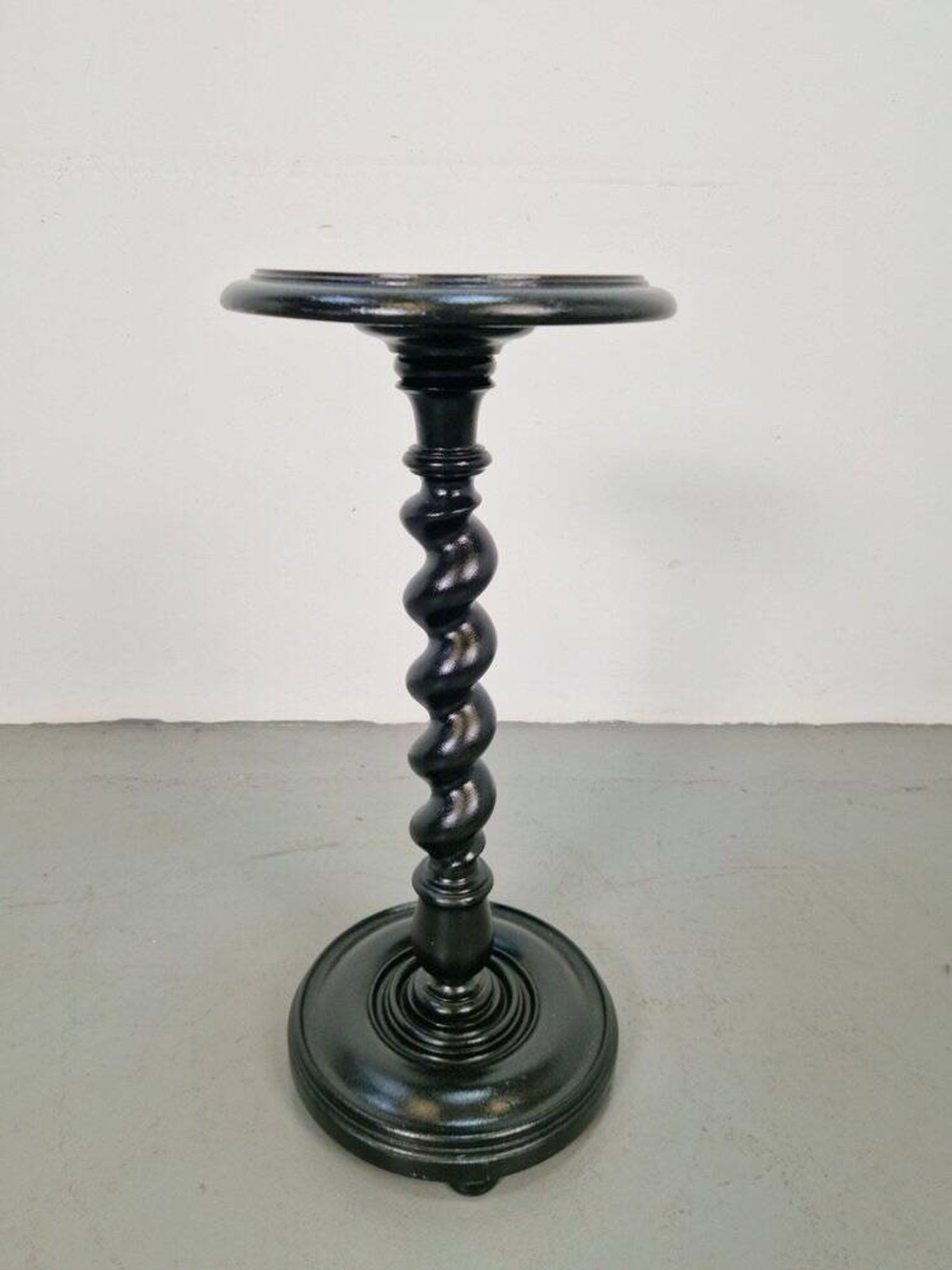 Hand-Carved Wood Barley Twist Pedestal, 1930s
