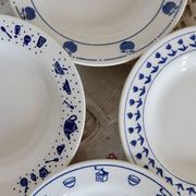 4 mismatched blue and white earthenware soup plates - Lot Margot