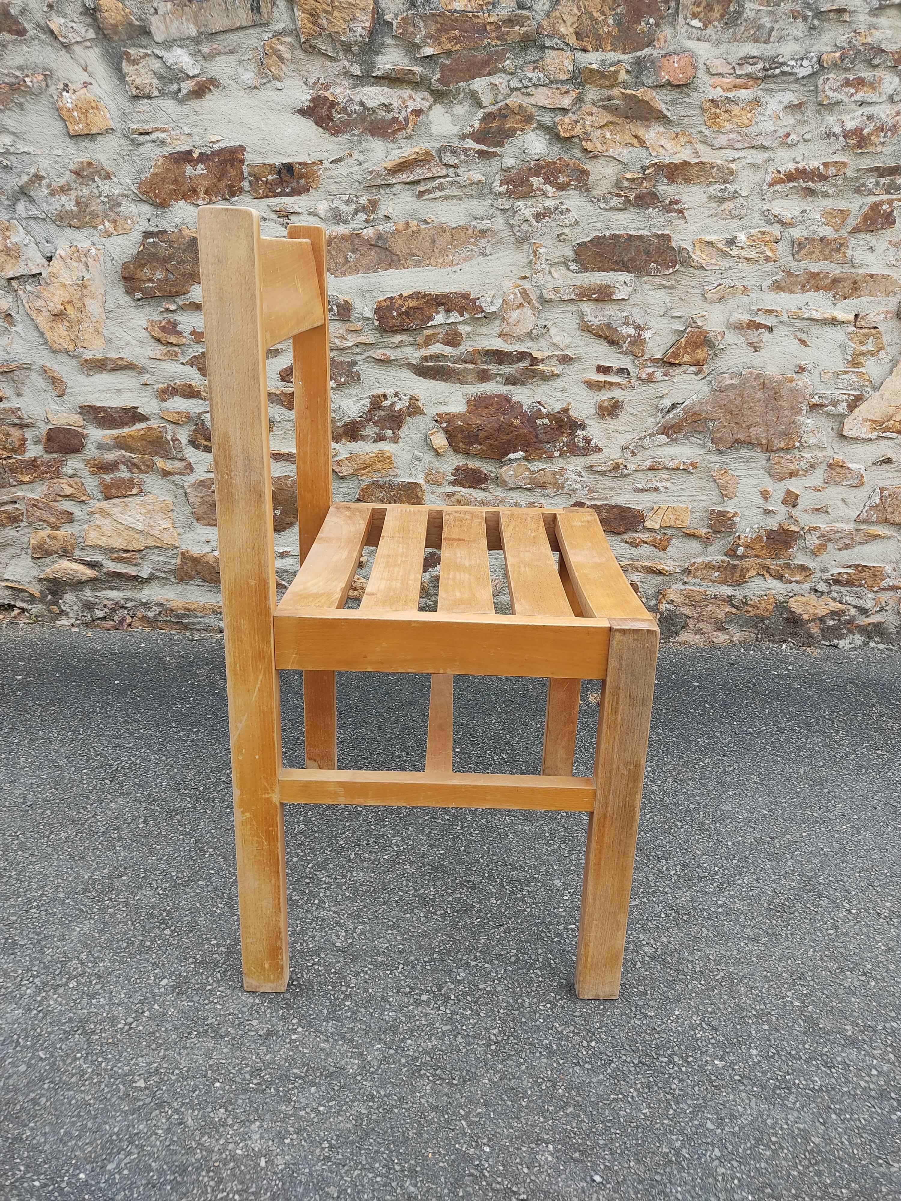 Set of 6 wooden chairs