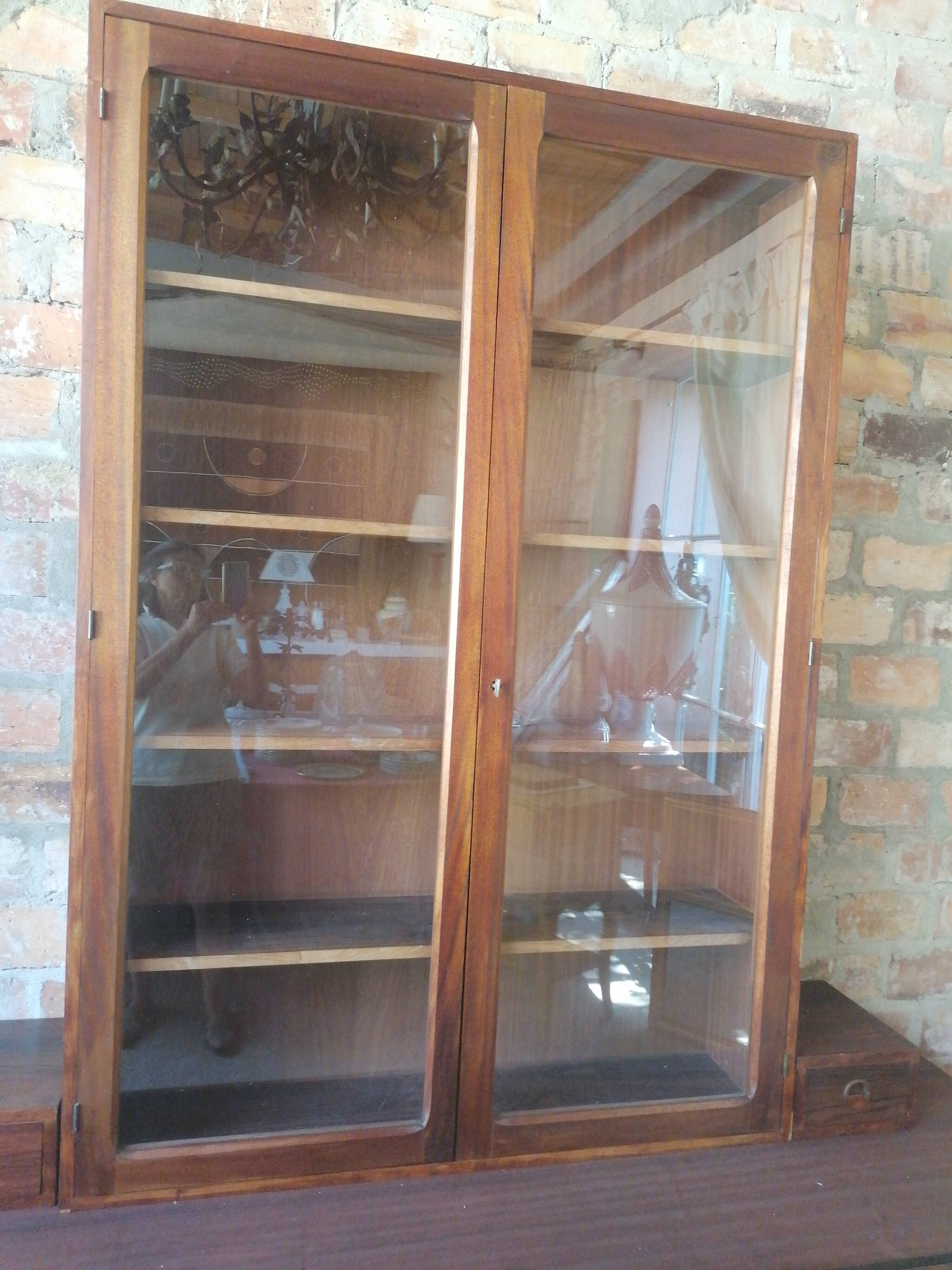 Enfilade scandinave avec vitrine