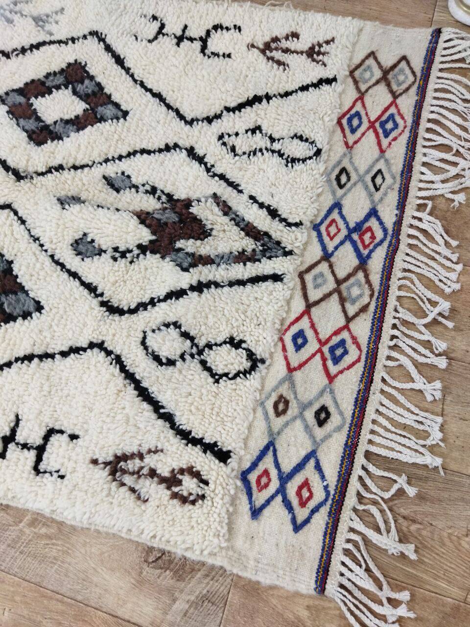 Handcrafted Moroccan Berber Rug 142 X 108 CM