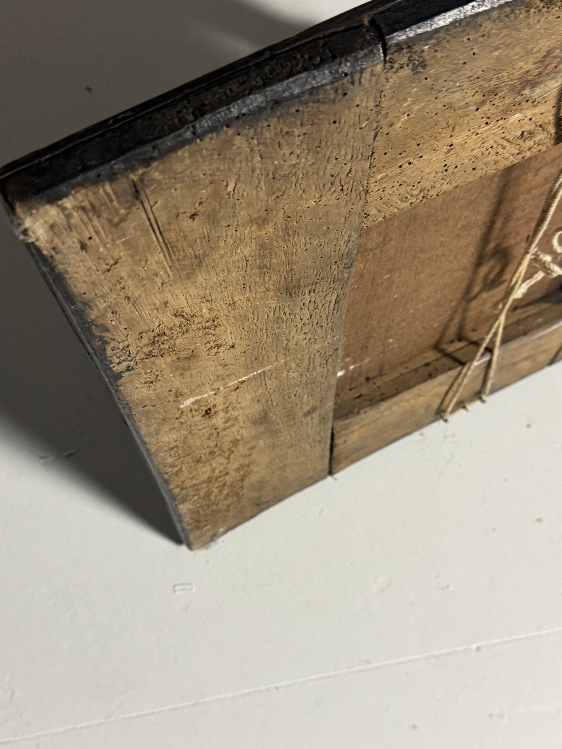 Miroir à cadre ondulé du XVIIIe siècle