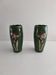 Paire de vases vintage en céramique vert empire – Décor Iris & Dorures